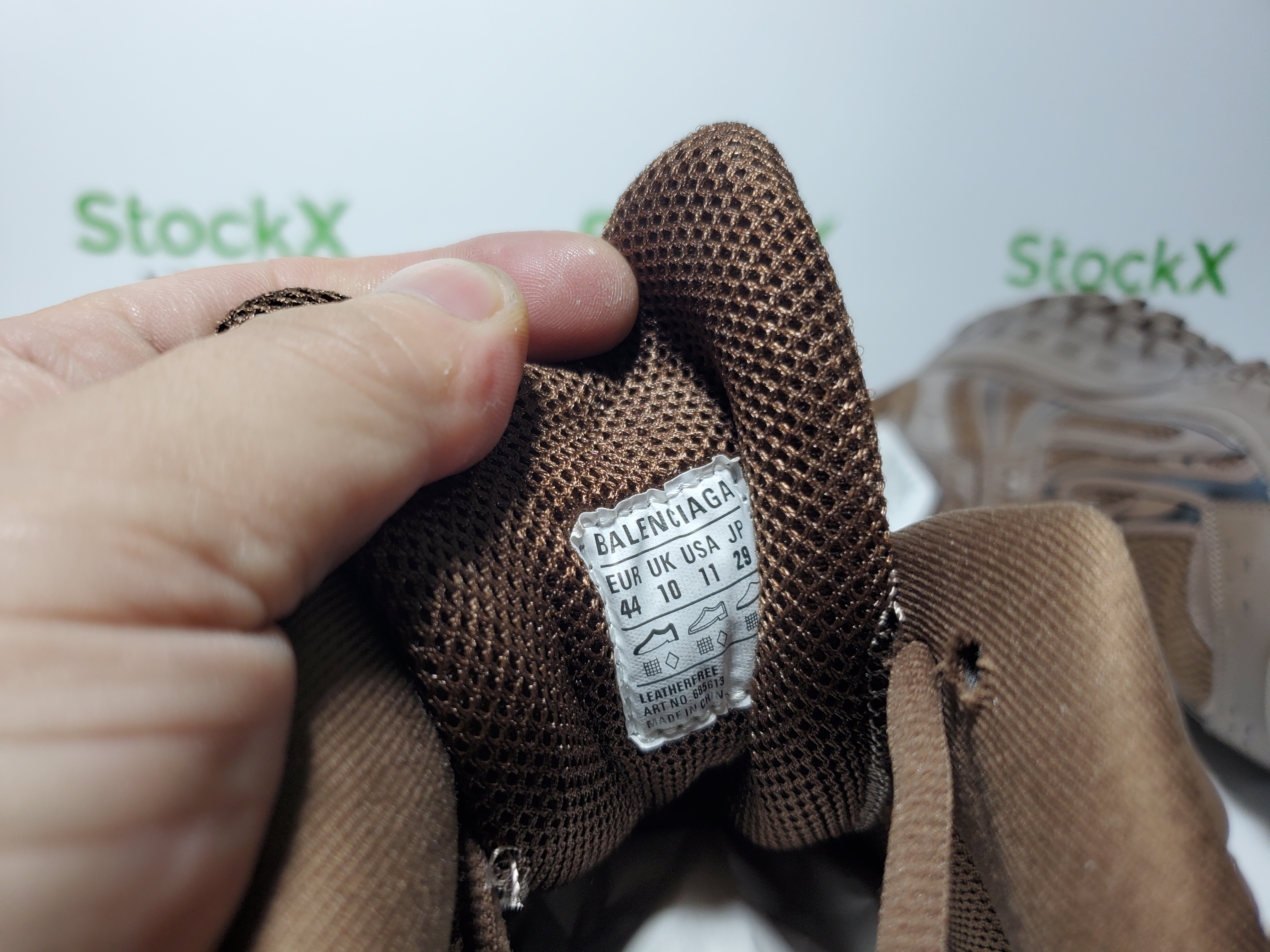 Balenciaga Defender Black Brown 685611 W3RBS 2408 review 6