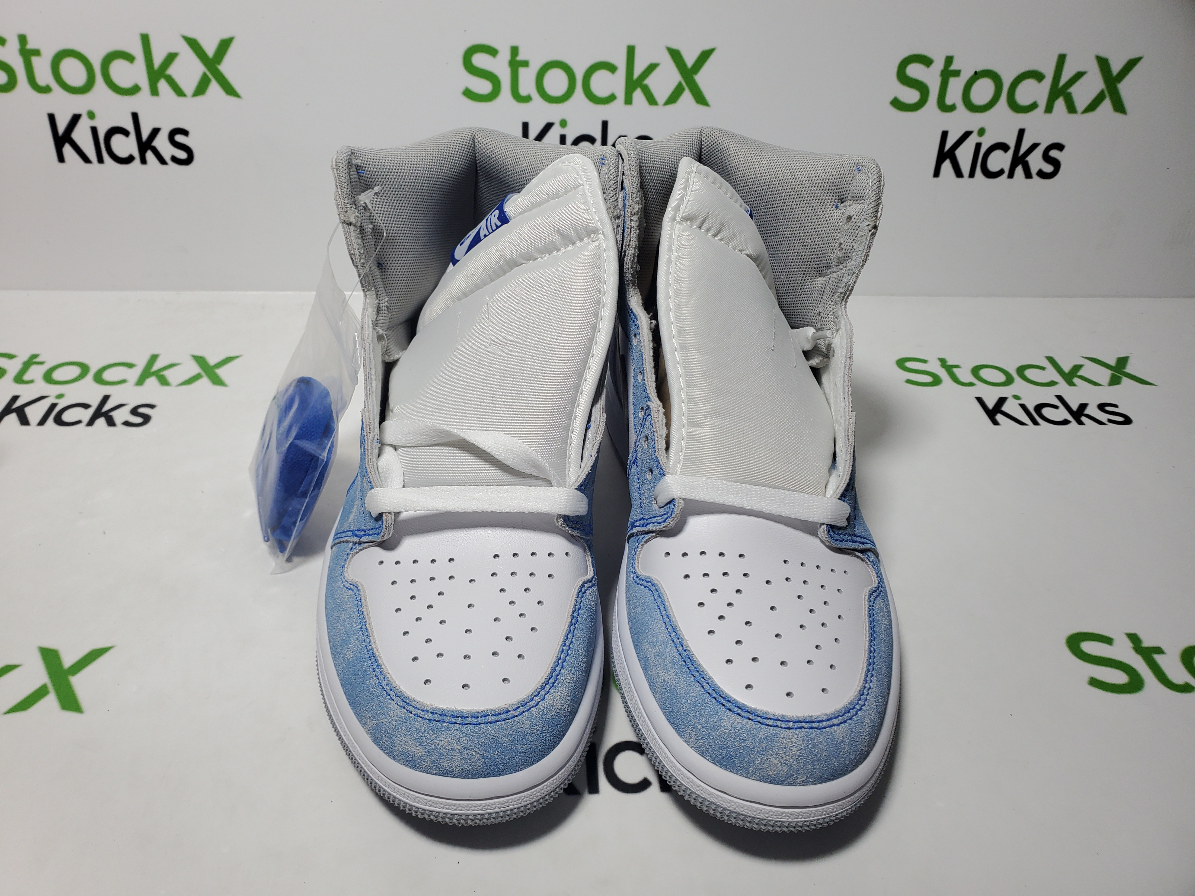 Air Jordan 1 High OG GS Wash North Carolan 555088-402 review 1