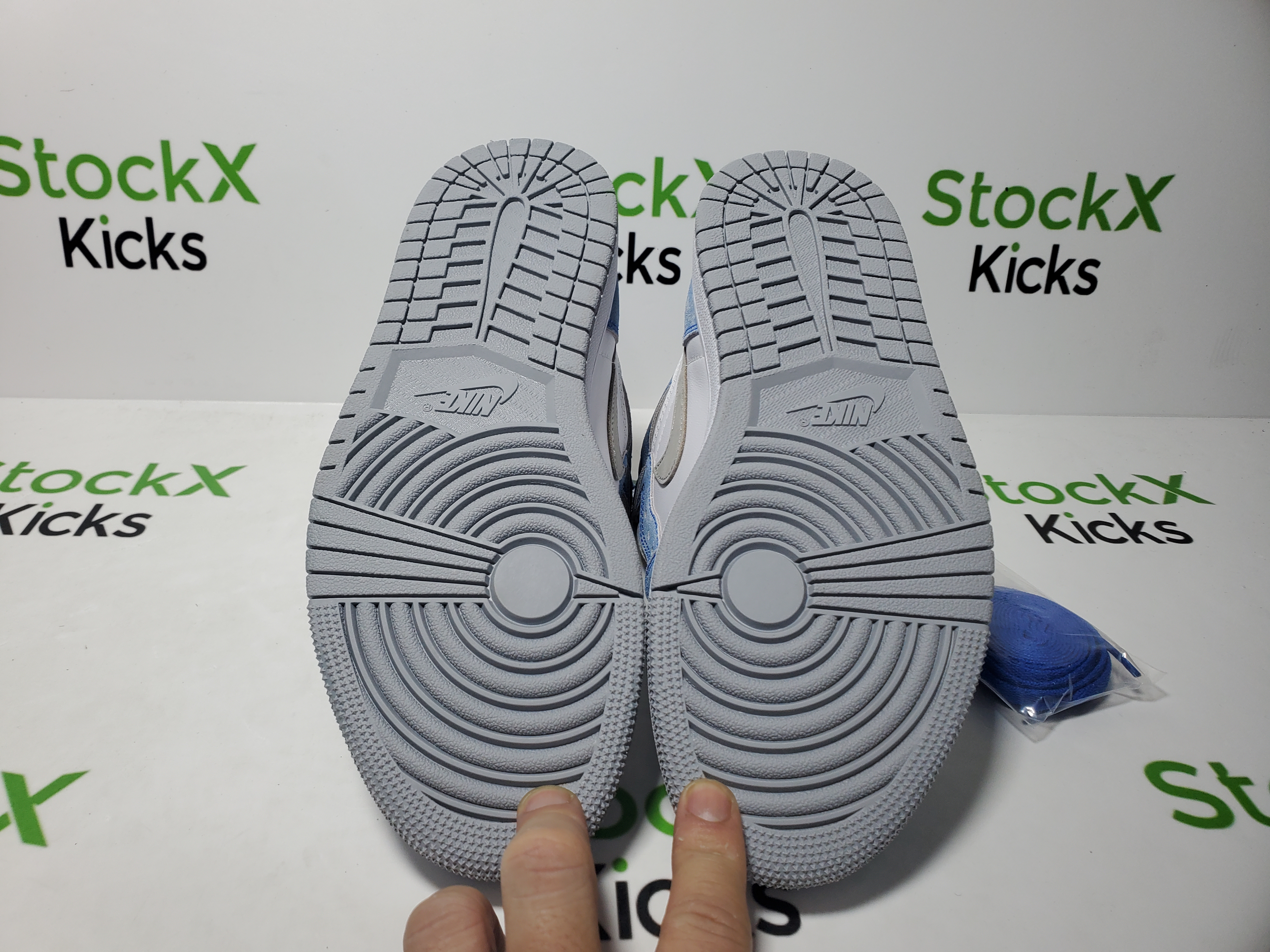 Air Jordan 1 High OG GS Wash North Carolan 555088-402 review 2