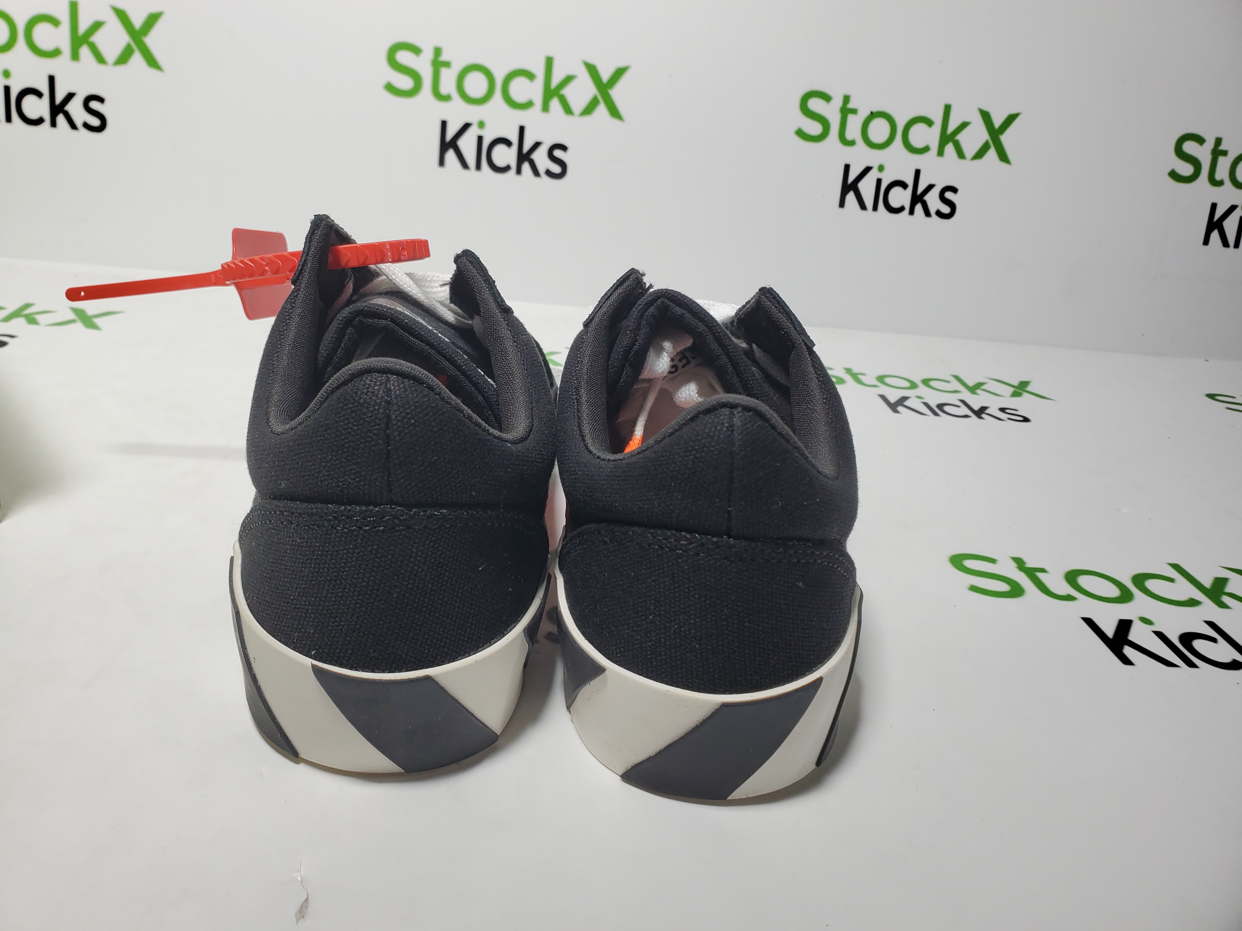 PK God Batch  Off-White Vulc Low Top 'Black' OMIA085E183510011000 review 3