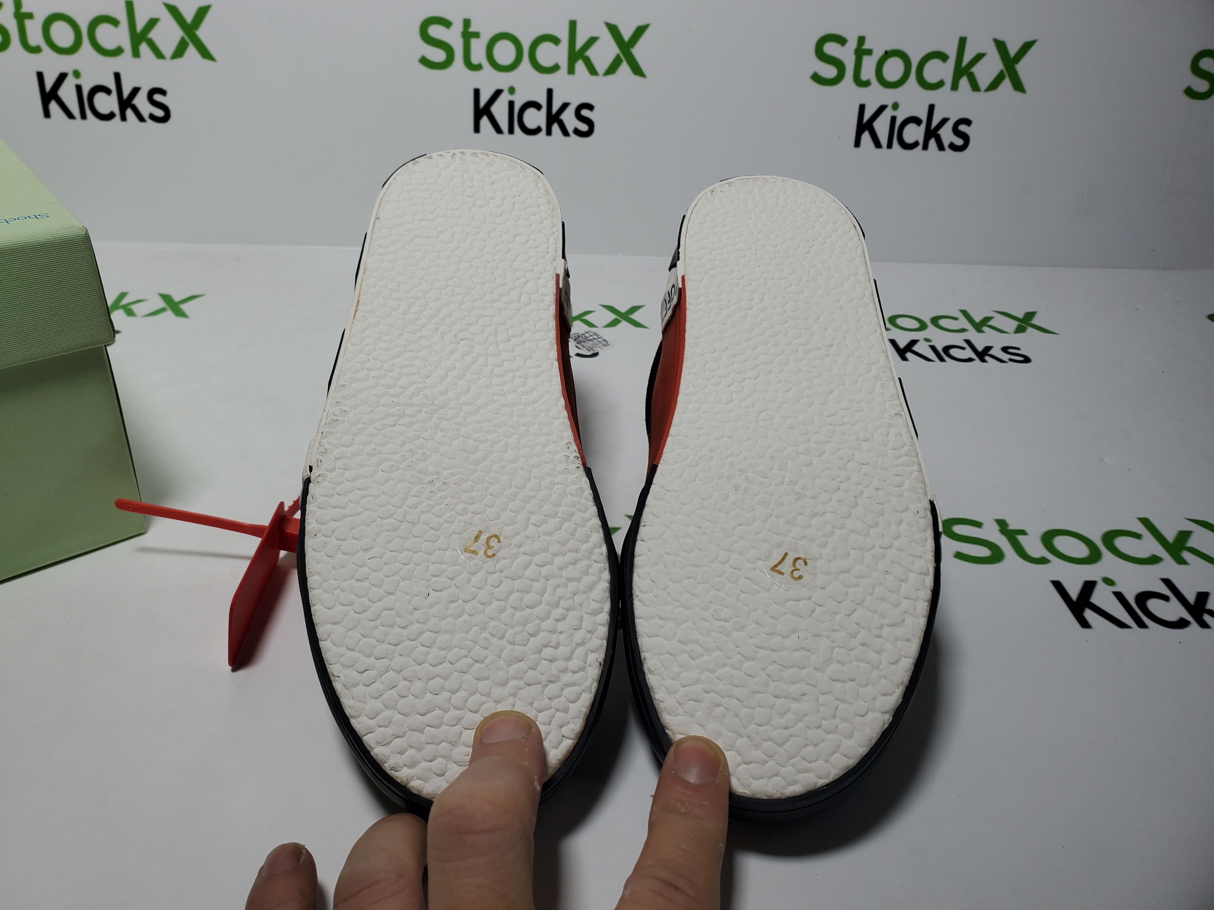 PK God Batch  Off-White Vulc Low Top 'Black' OMIA085E183510011000 review 5