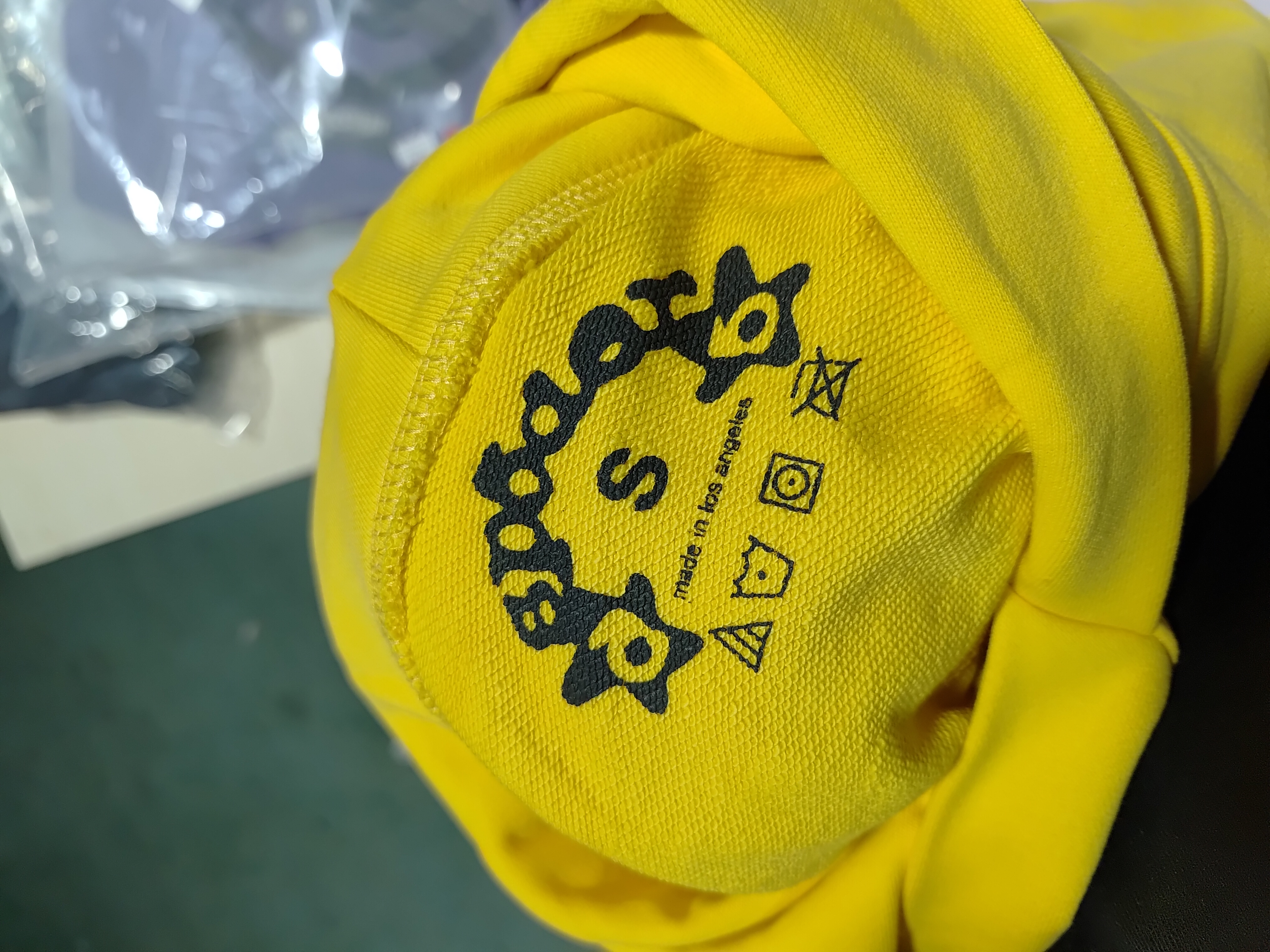 Sp5der White Letters Yellow Hoodie review 0