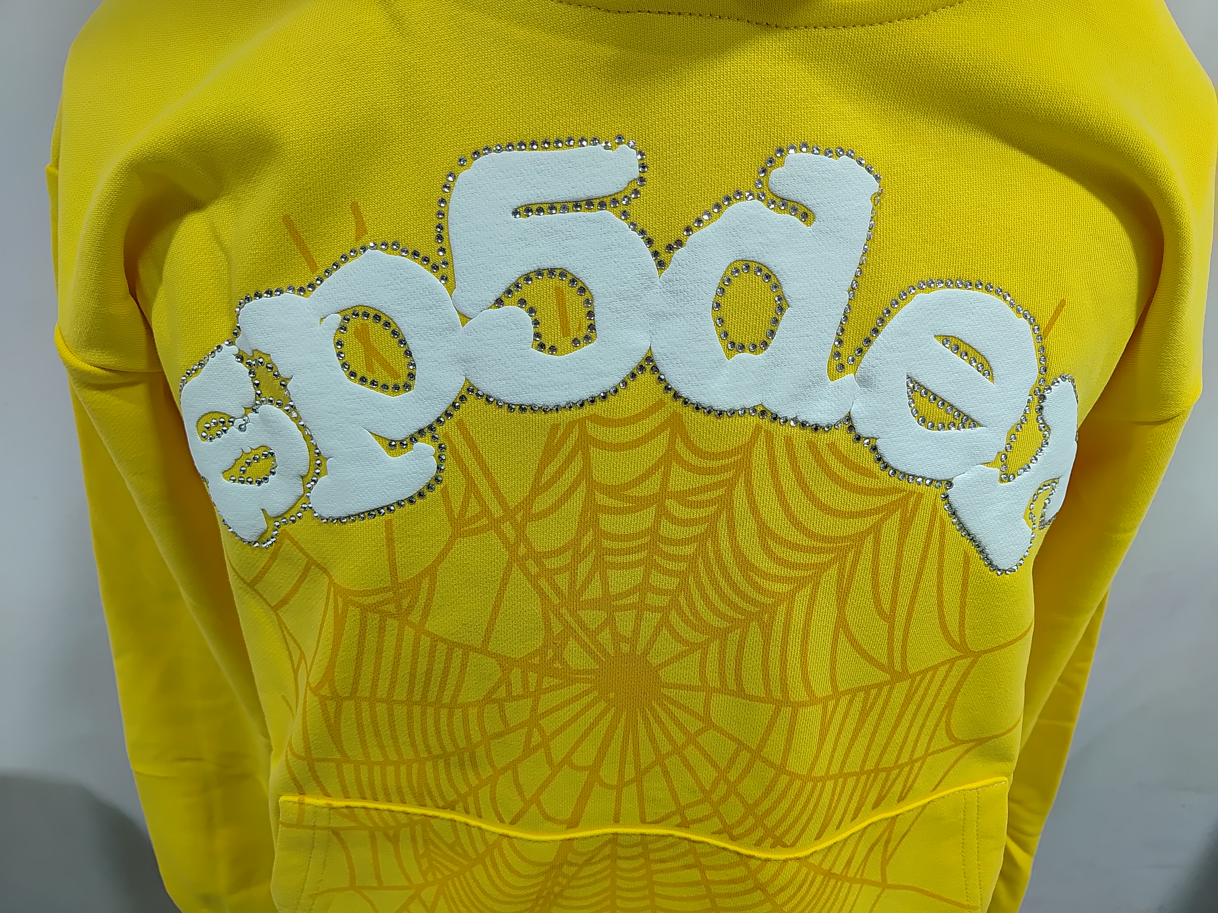 Sp5der White Letters Yellow Hoodie review 2