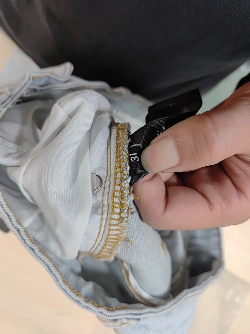 Amiri Jean 8928 review 