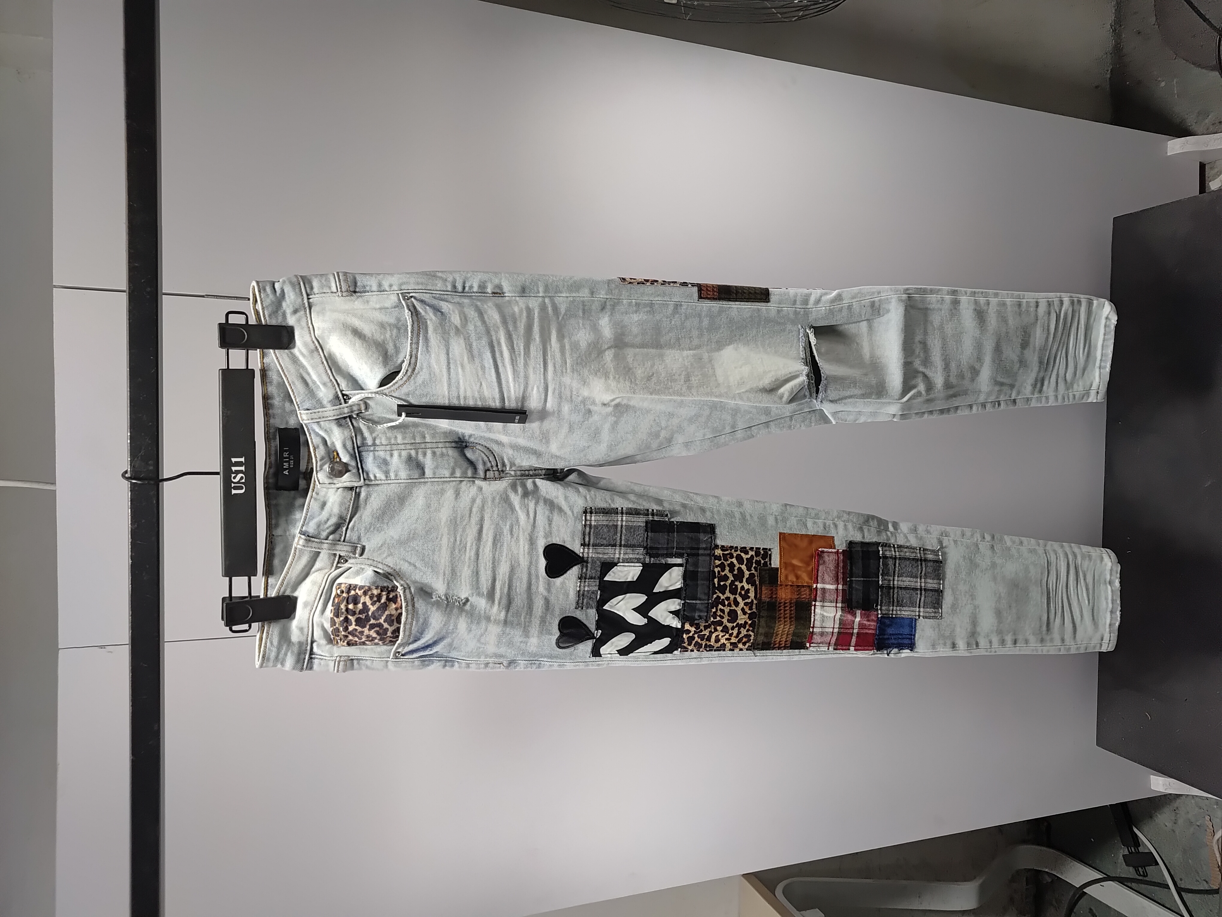 Amiri Jean 8928 review 1