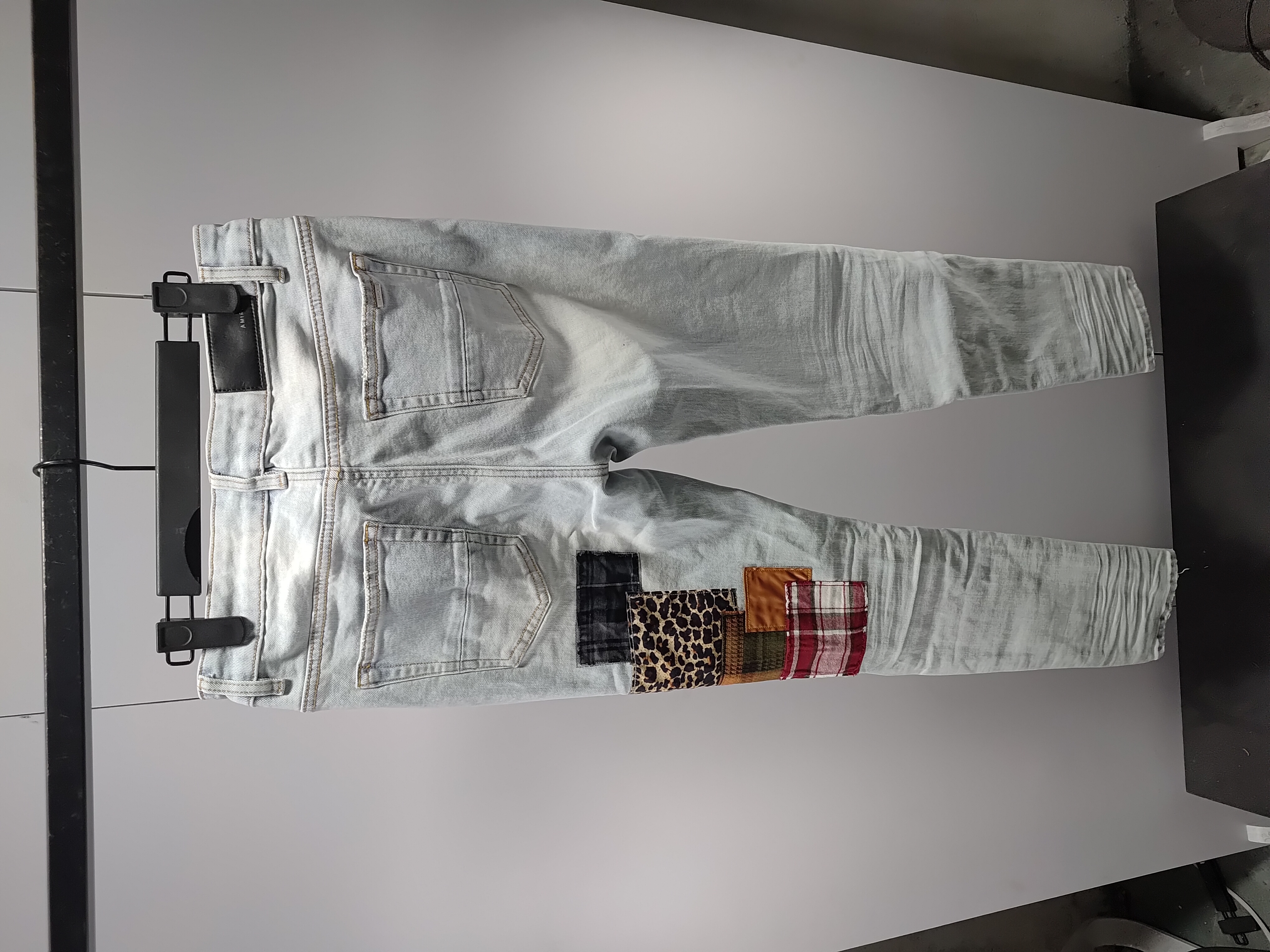 Amiri Jean 8928 review 3