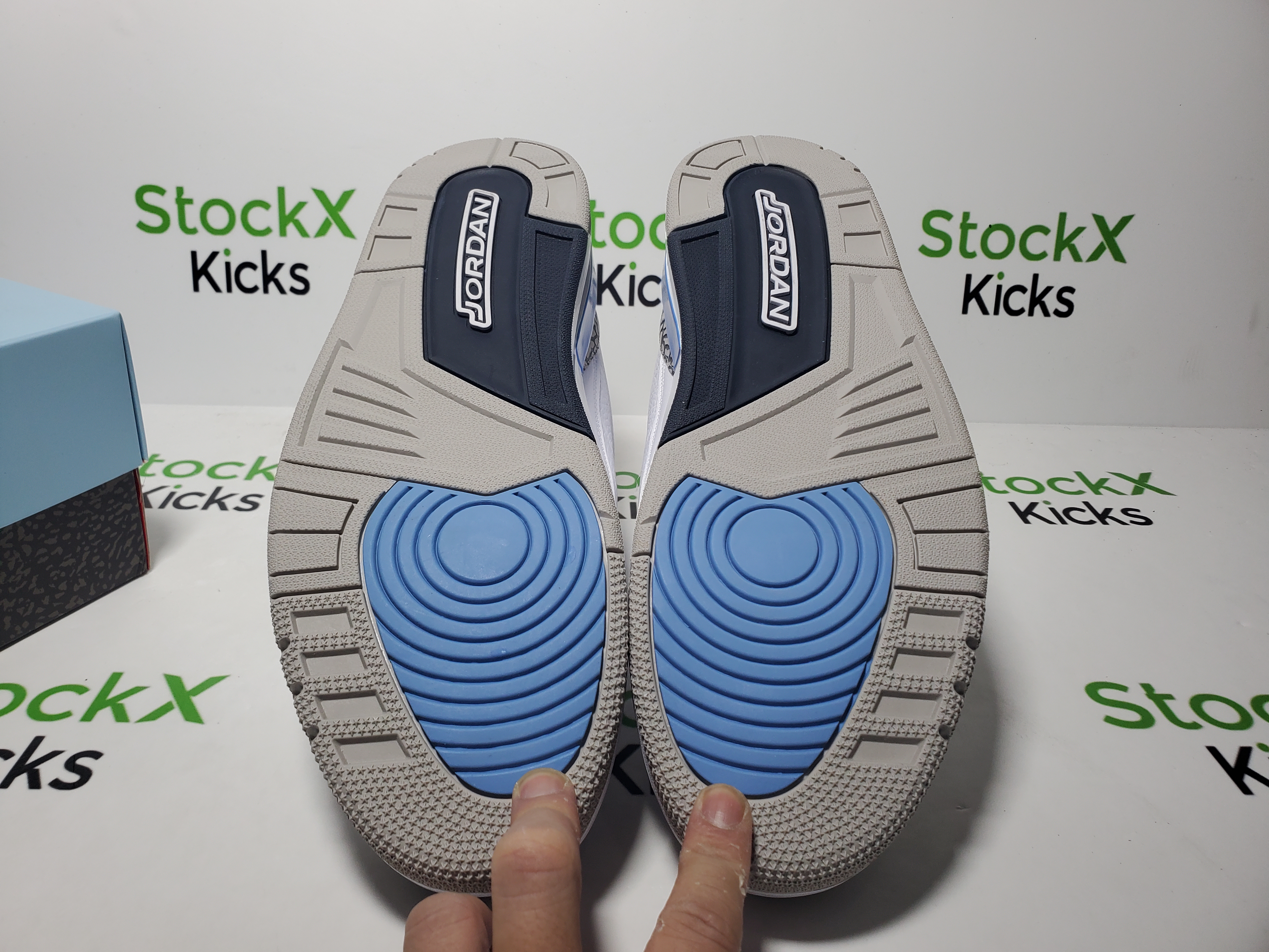 Nike Air Max 97 Off-White AJ4585-100 review StockxKicks 05