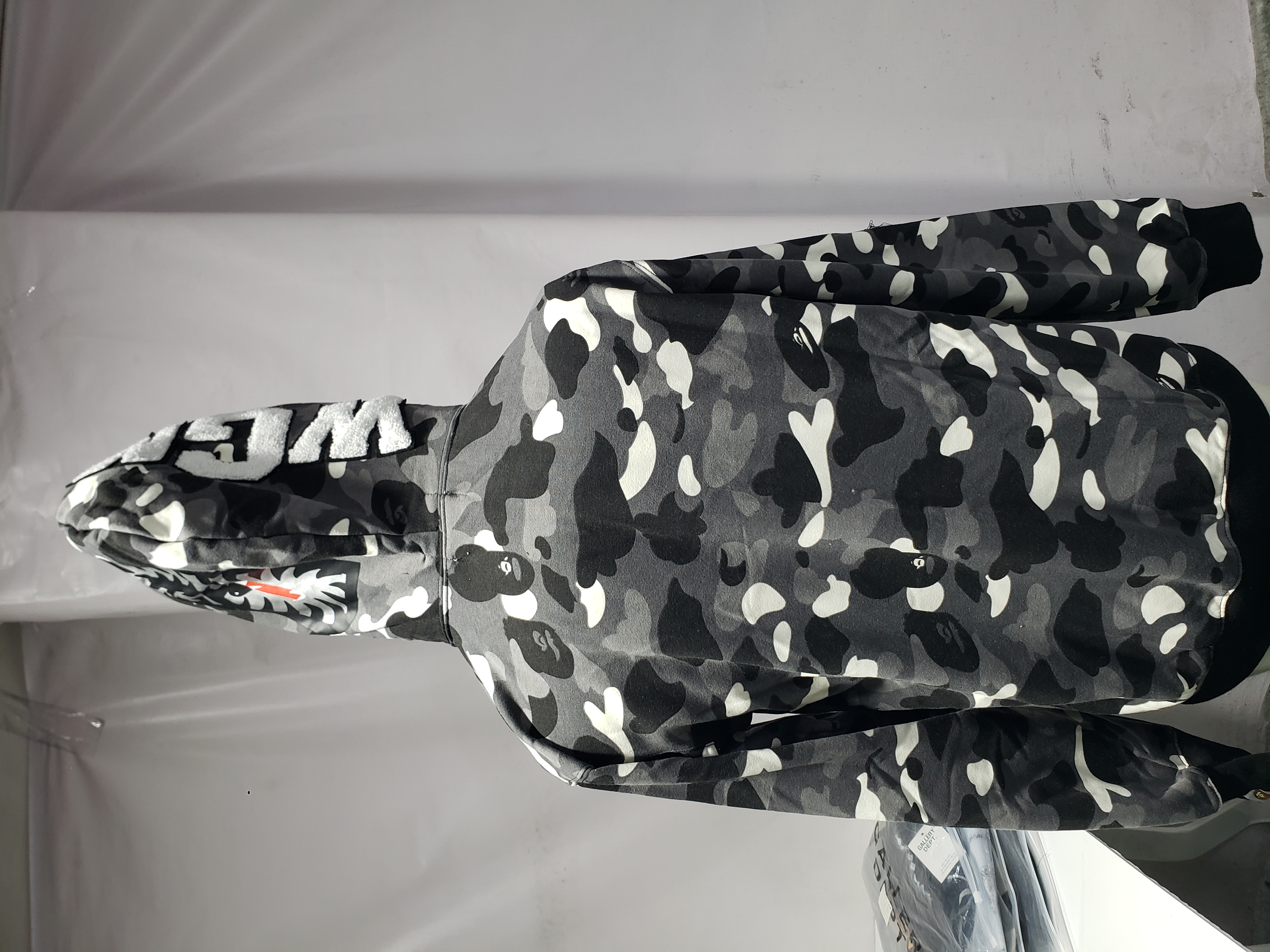 BAPE Luminous Spot Camouflage hoodie review StockxKicks 04
