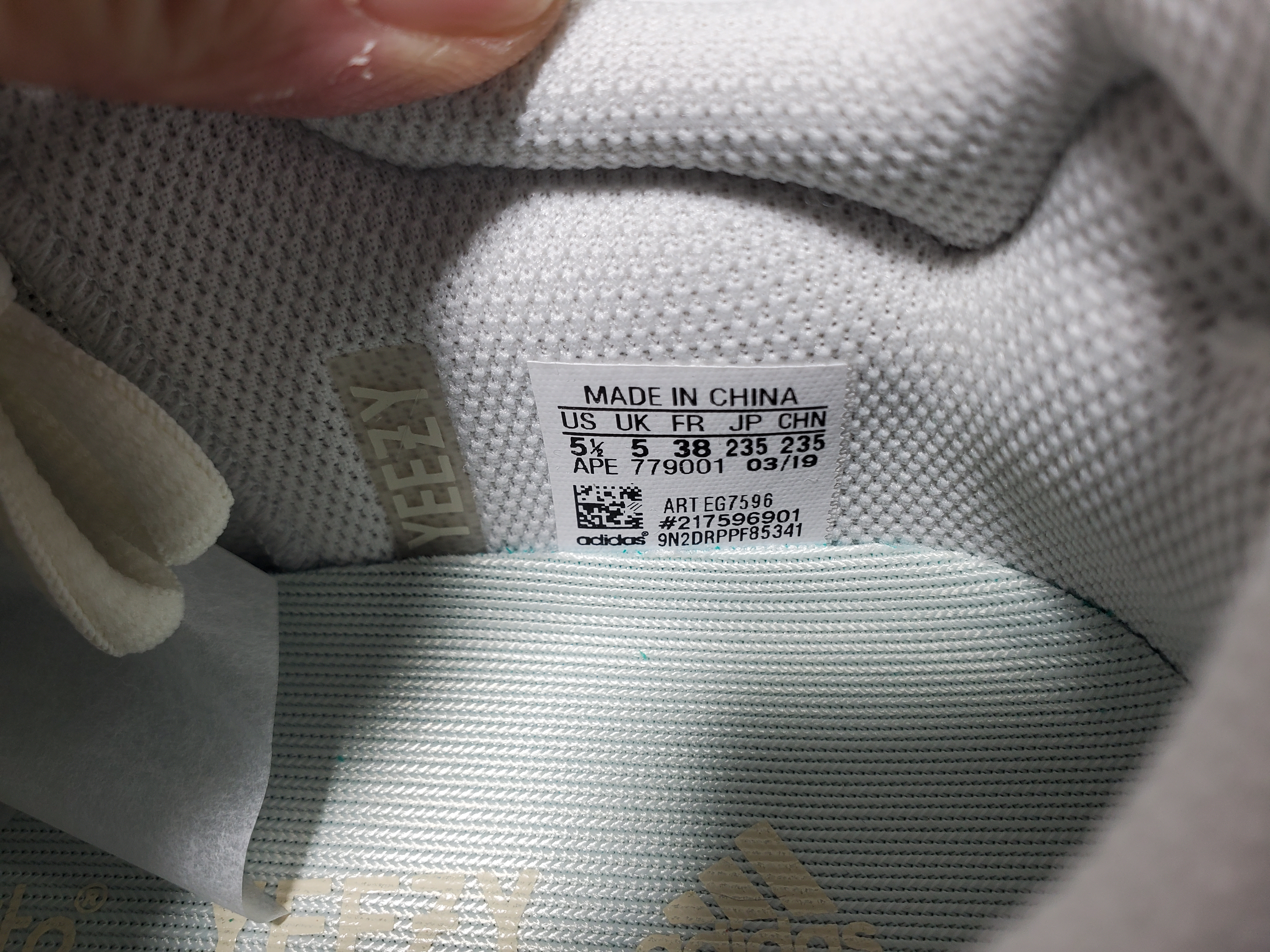 LJR Batch Yeezy Boost 700 “Analog” EG7596 review StockxKicks 03