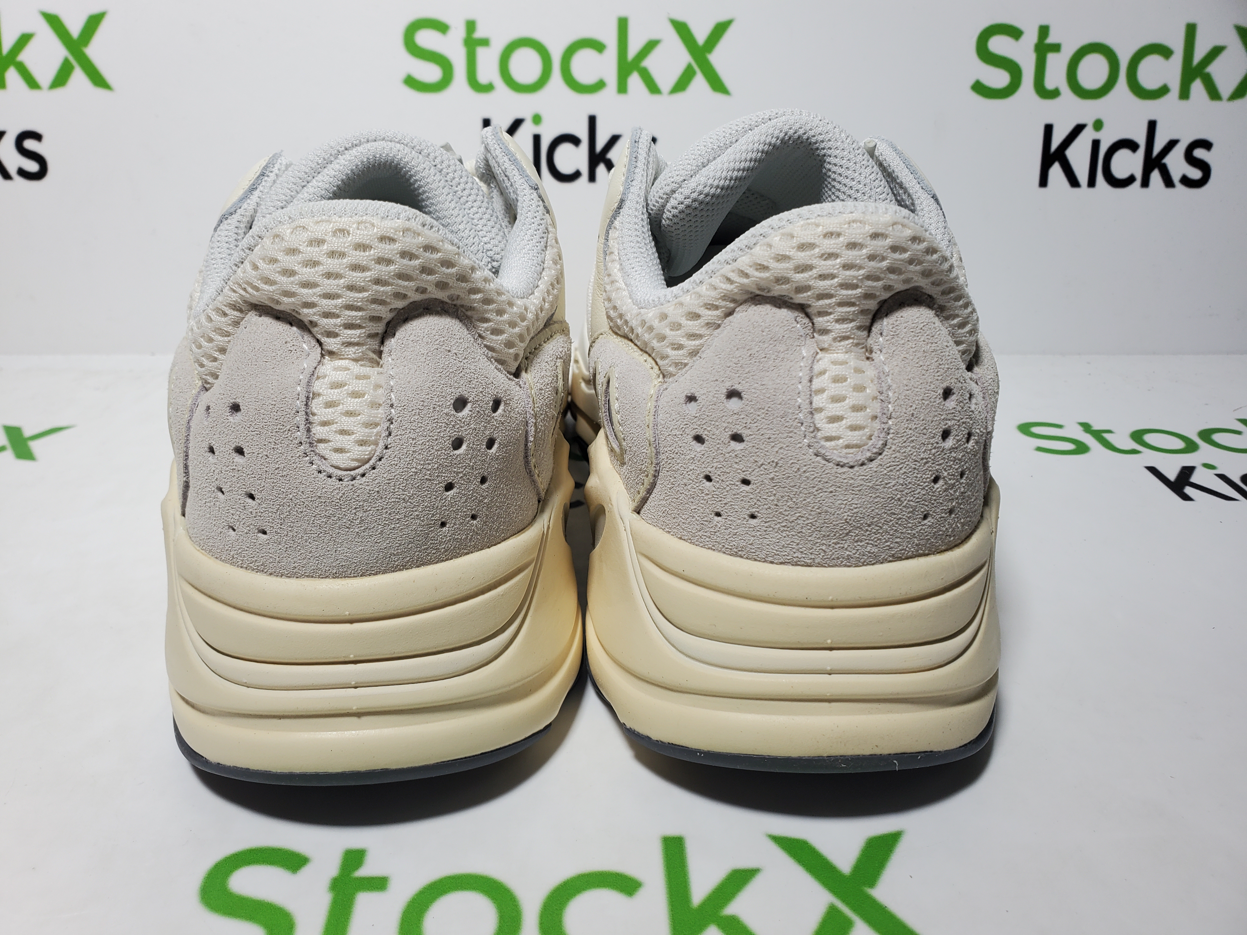 LJR Batch Yeezy Boost 700 “Analog” EG7596 review StockxKicks 02