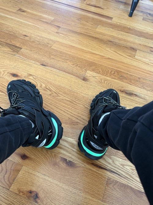 【TOP PK Batch】Balenciaga Track Tess S.Black (LED) 555032 W1GB7 1000  review 