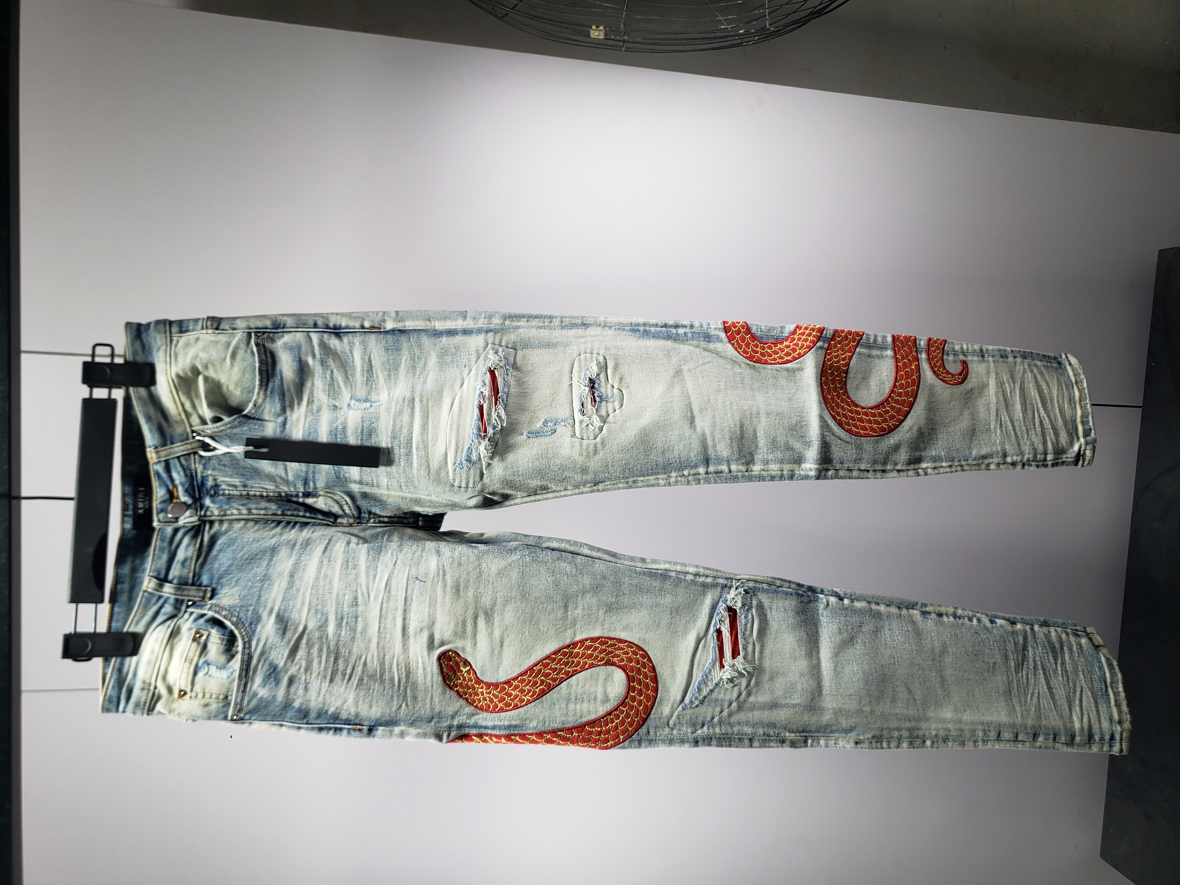 Amiri Jean 8933 review StockxKicks 01