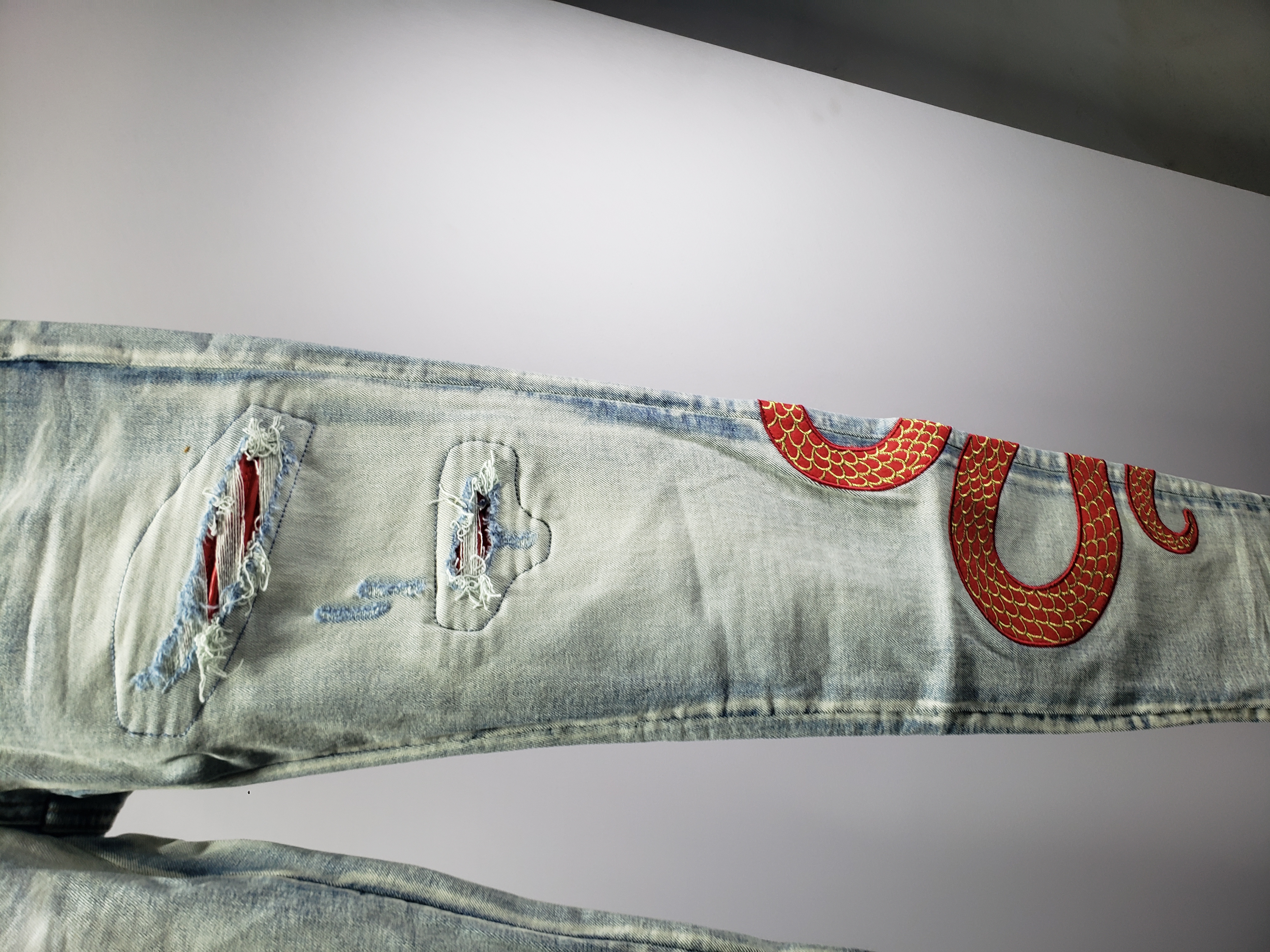 Amiri Jean 8933 review StockxKicks 02