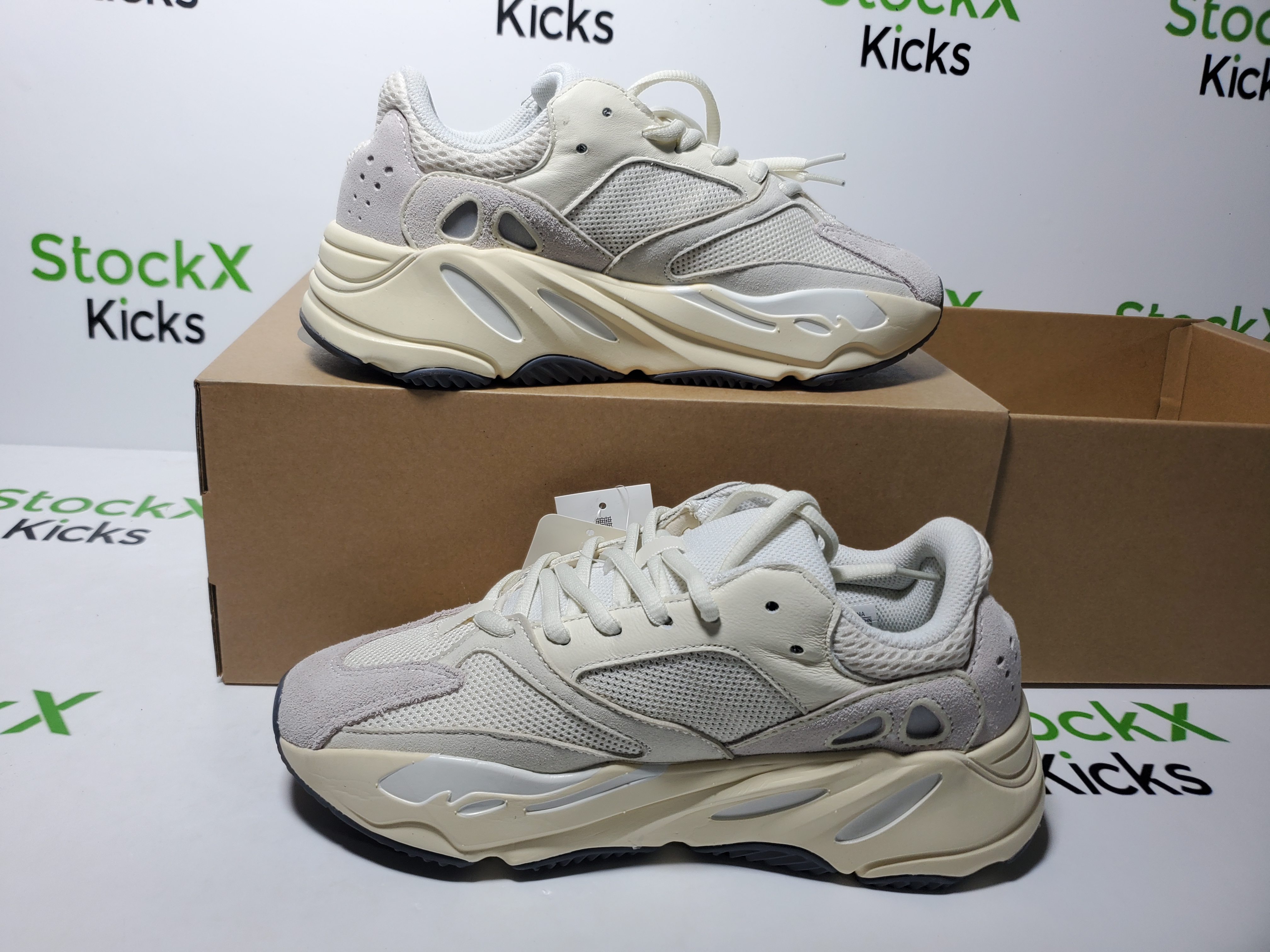 PK God Batch adidas Yeezy Boost 700 Analog EG7596 review StockxKicks 01