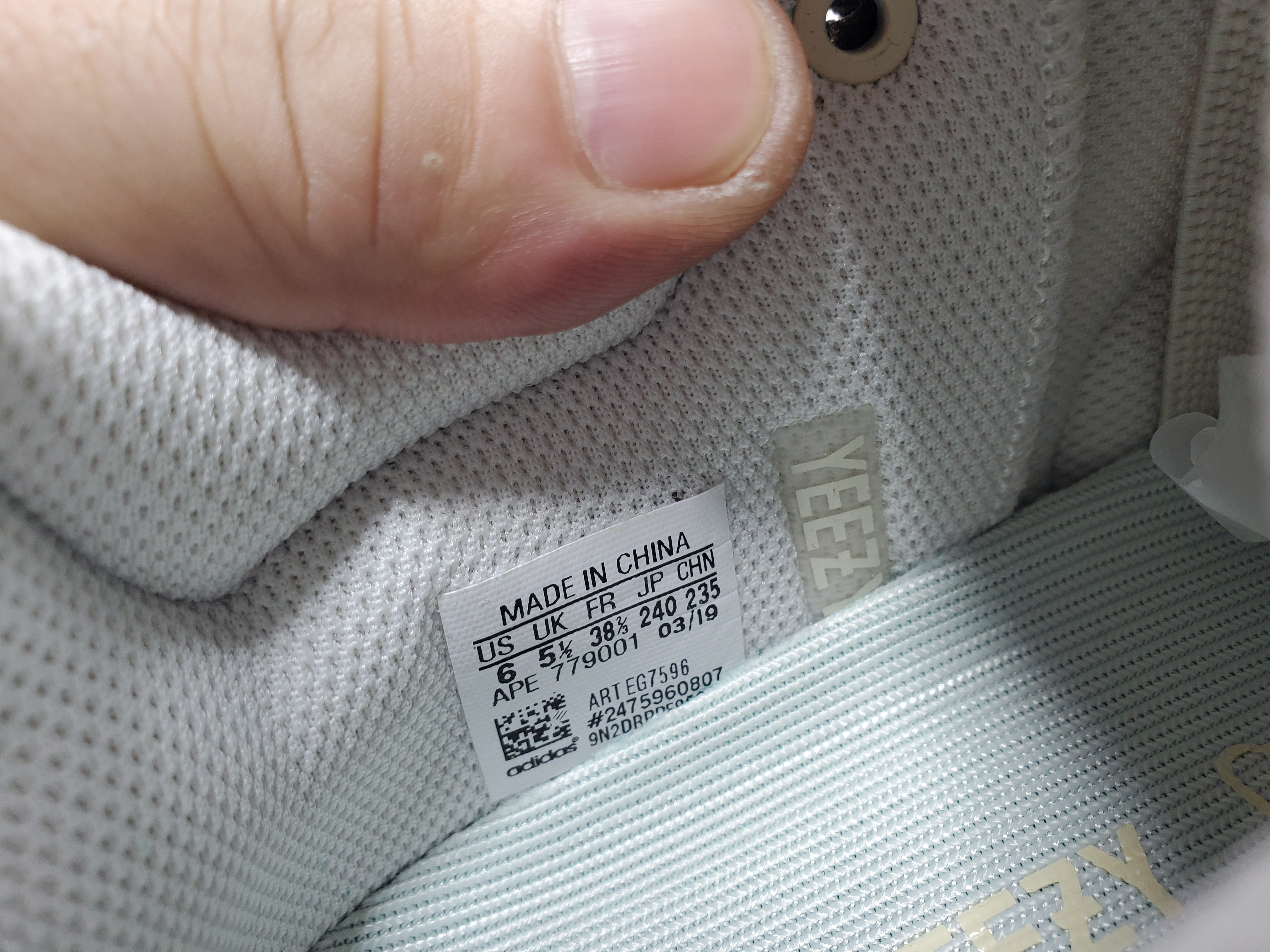 PK God Batch adidas Yeezy Boost 700 Analog EG7596 review StockxKicks 06