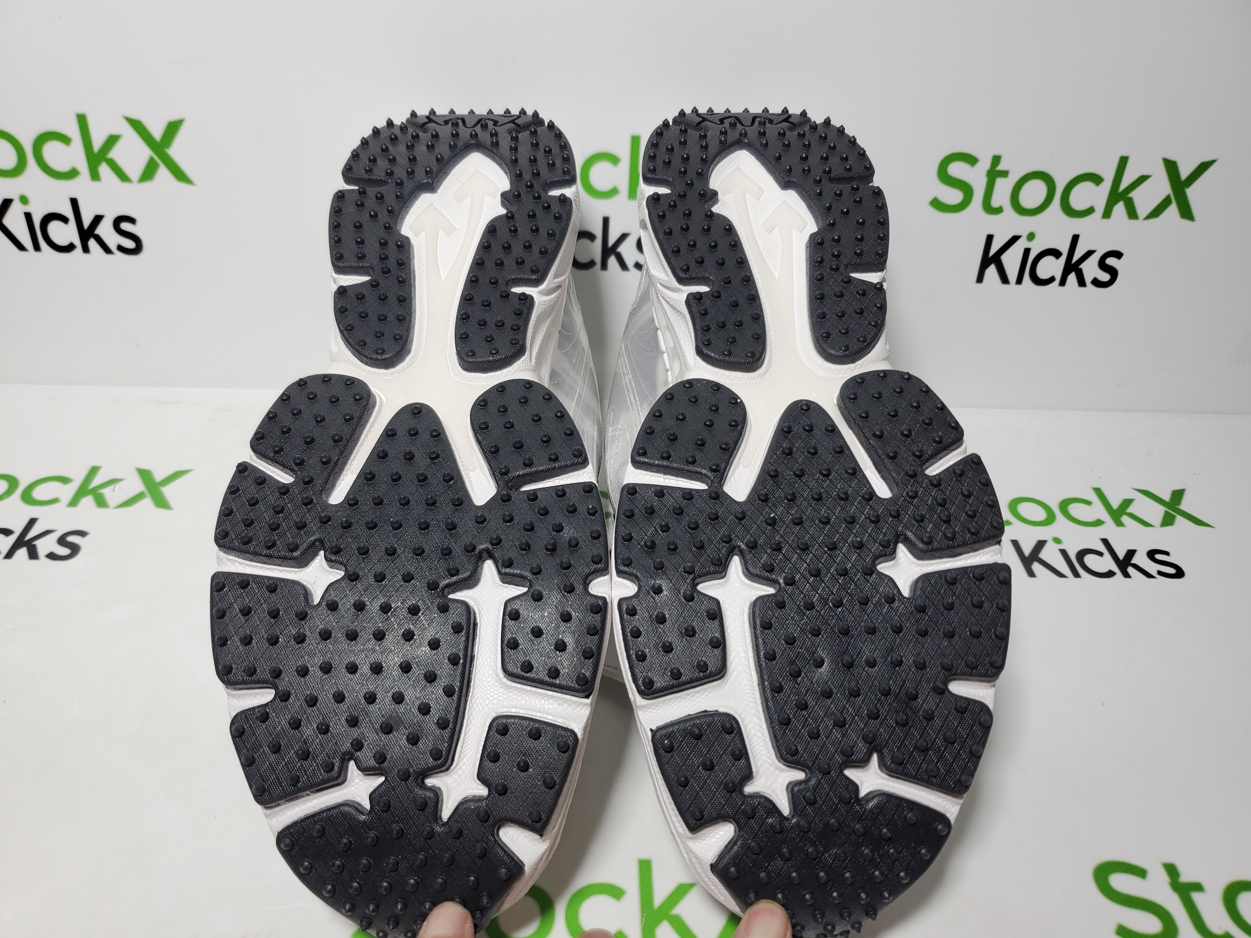 Off White Be Right Back Sneakers White Printed Pattern OWIA289F 25LEA001 0055 review StockxKicks 04
