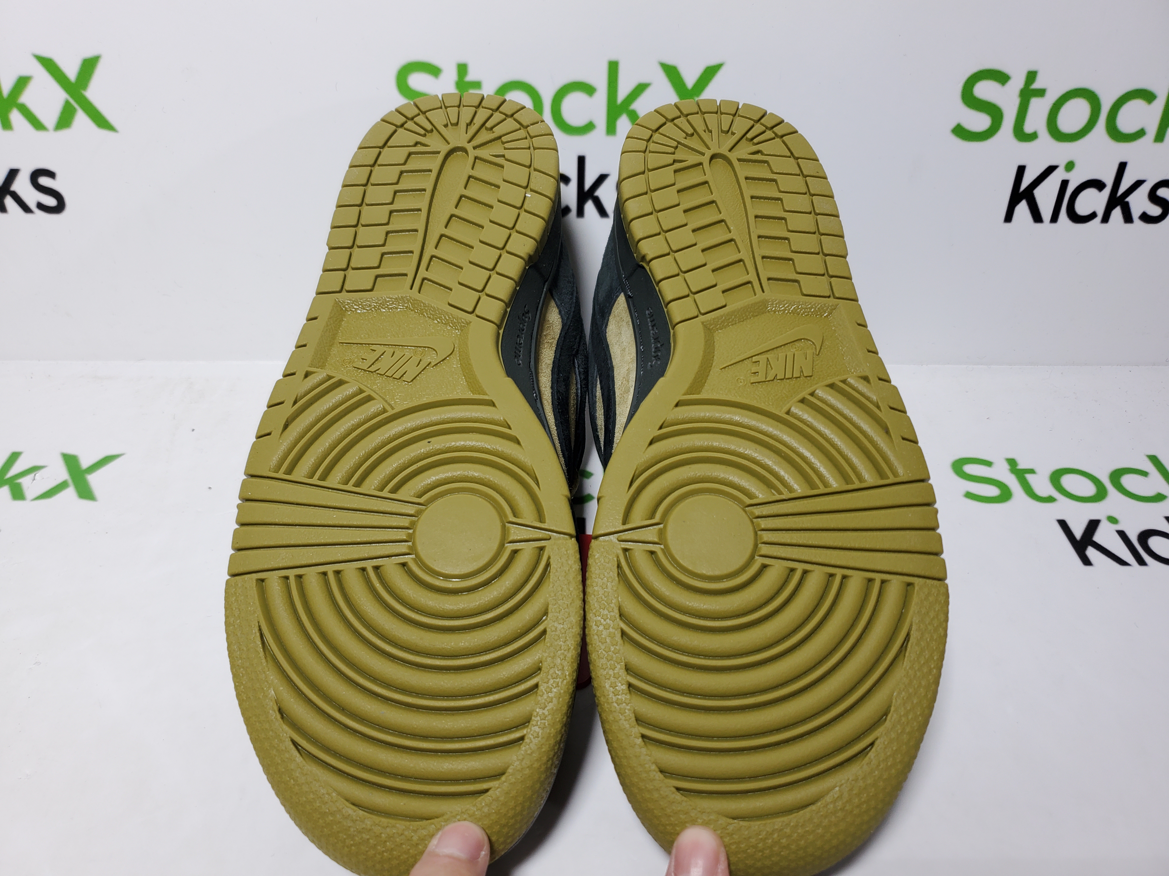 PK God Batch Nike Supreme x Dunk Low SB 'Camper Green' HQ8487-300 review StockxKicks 04