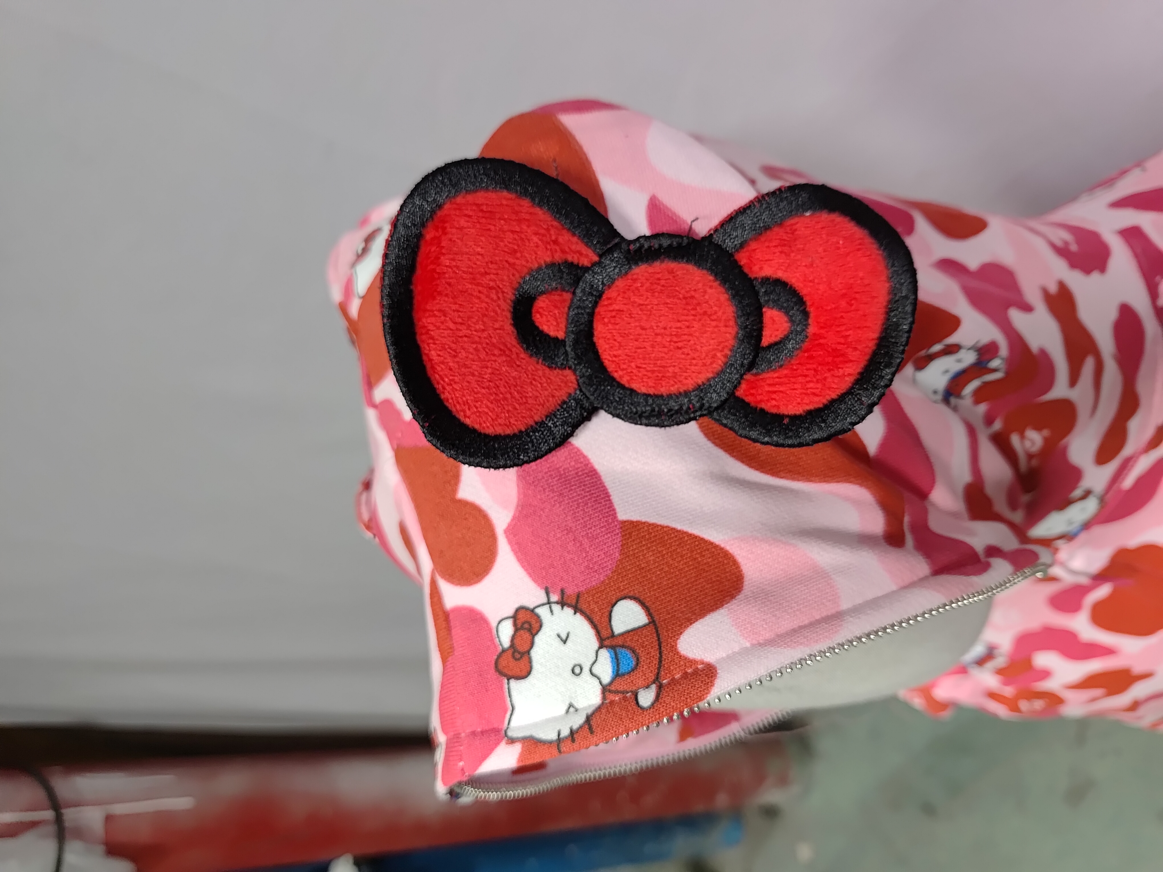 BAPE X HELLO KITTY CAMO FULL ZIP HOODIE Pink review StockxKicks 02