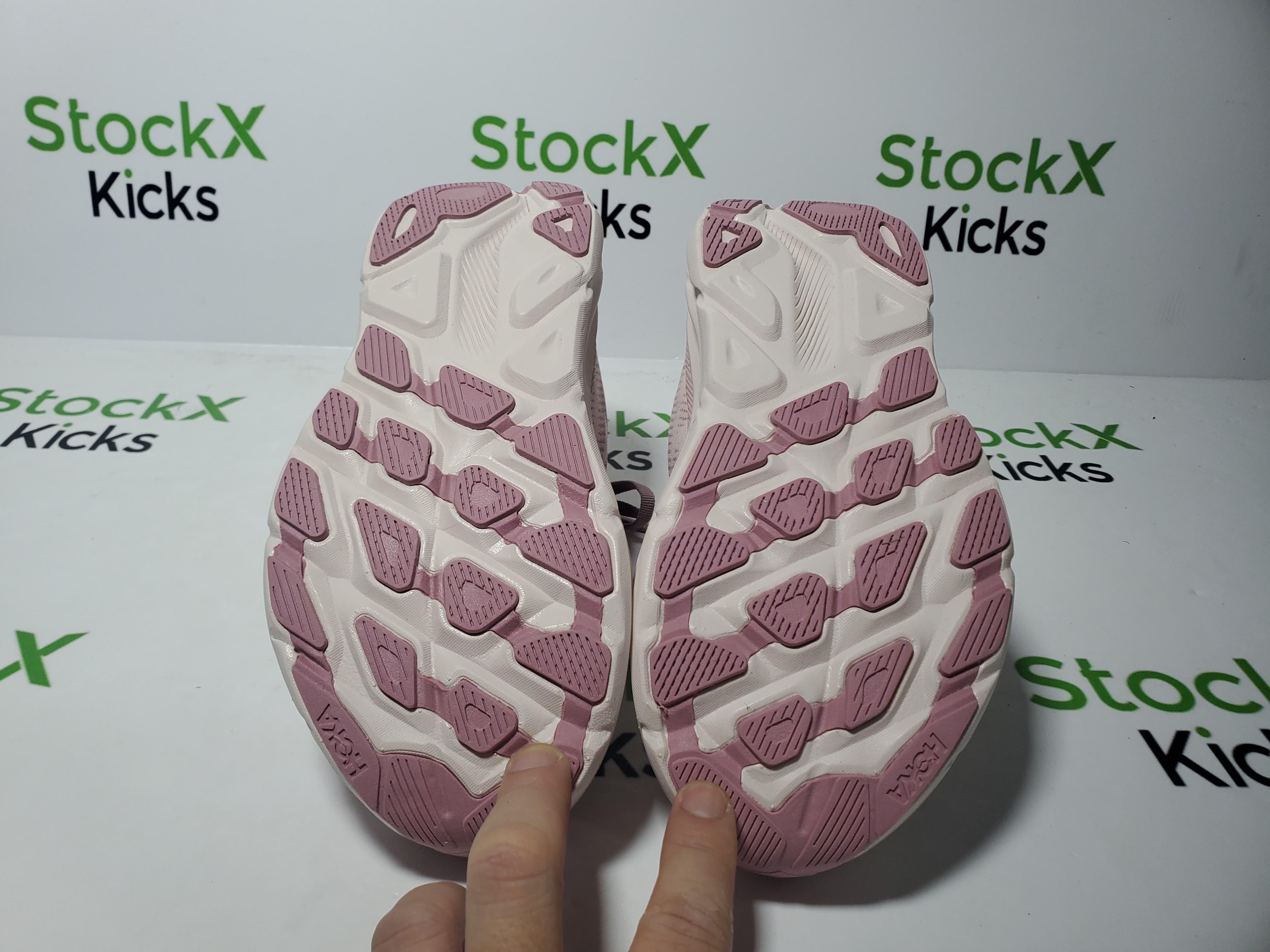 Hoka One One Clifton 9 Pale Mauv 1127896-PMPW review StockxKicks 05