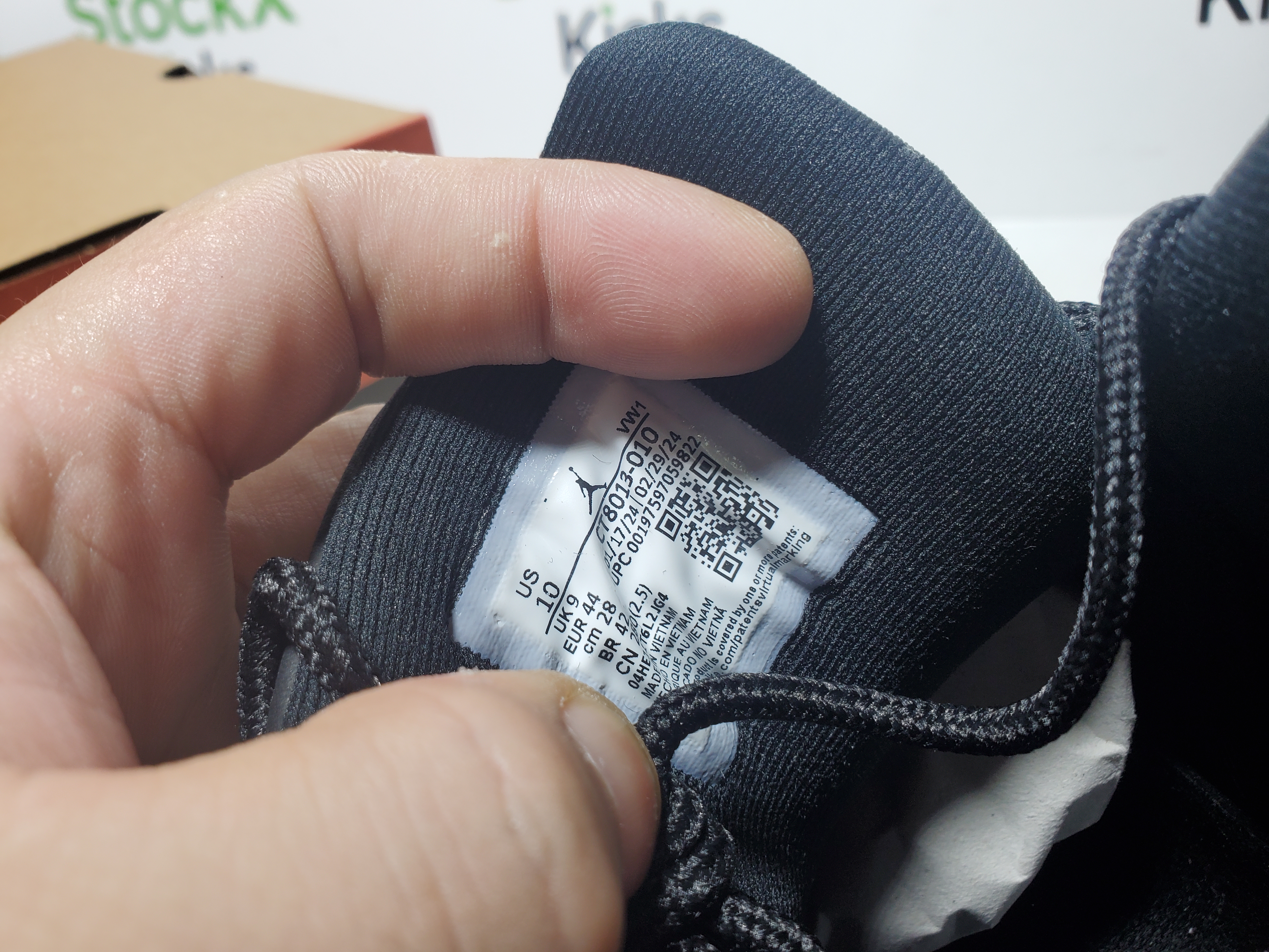 PK God Batch Air Jordan 12 Black Wolf Grey CT8013-019 review StockxKicks 06