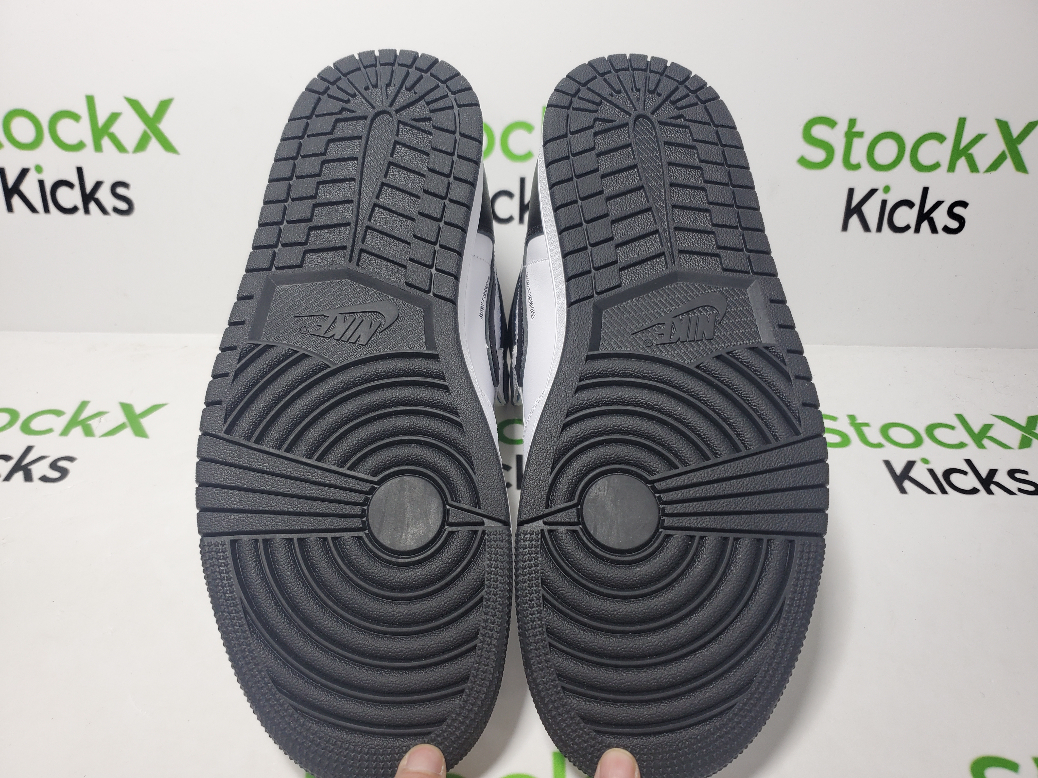 PK God Batch Union LA x Air Jordan 1 Retro Collaborative Black And White II7282-100 review StockxKicks 04