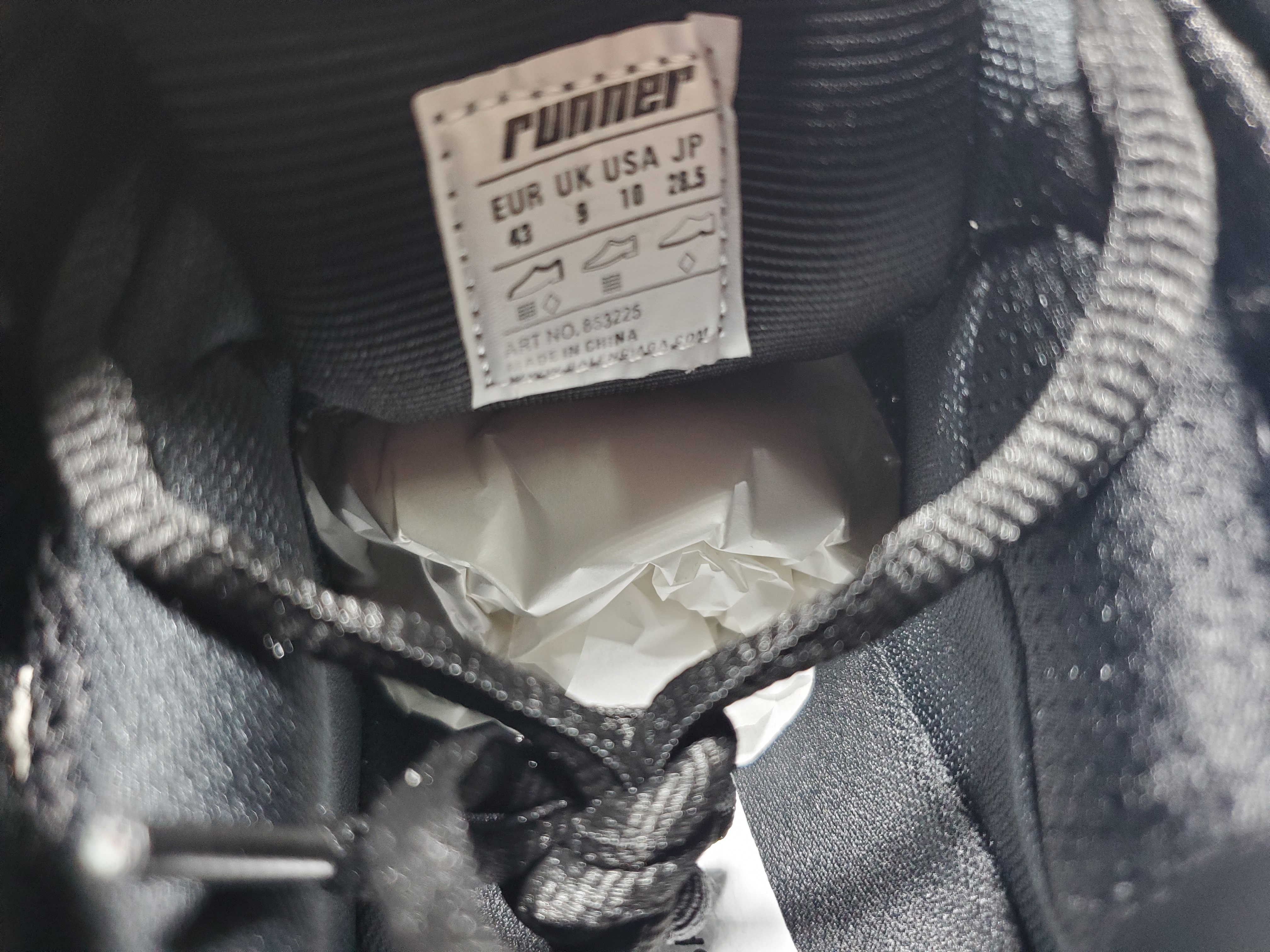 【TOP PK Batch】Balenciaga Runner Black and Red LED 853225 WRNLD 1000 review StockxKicks 02