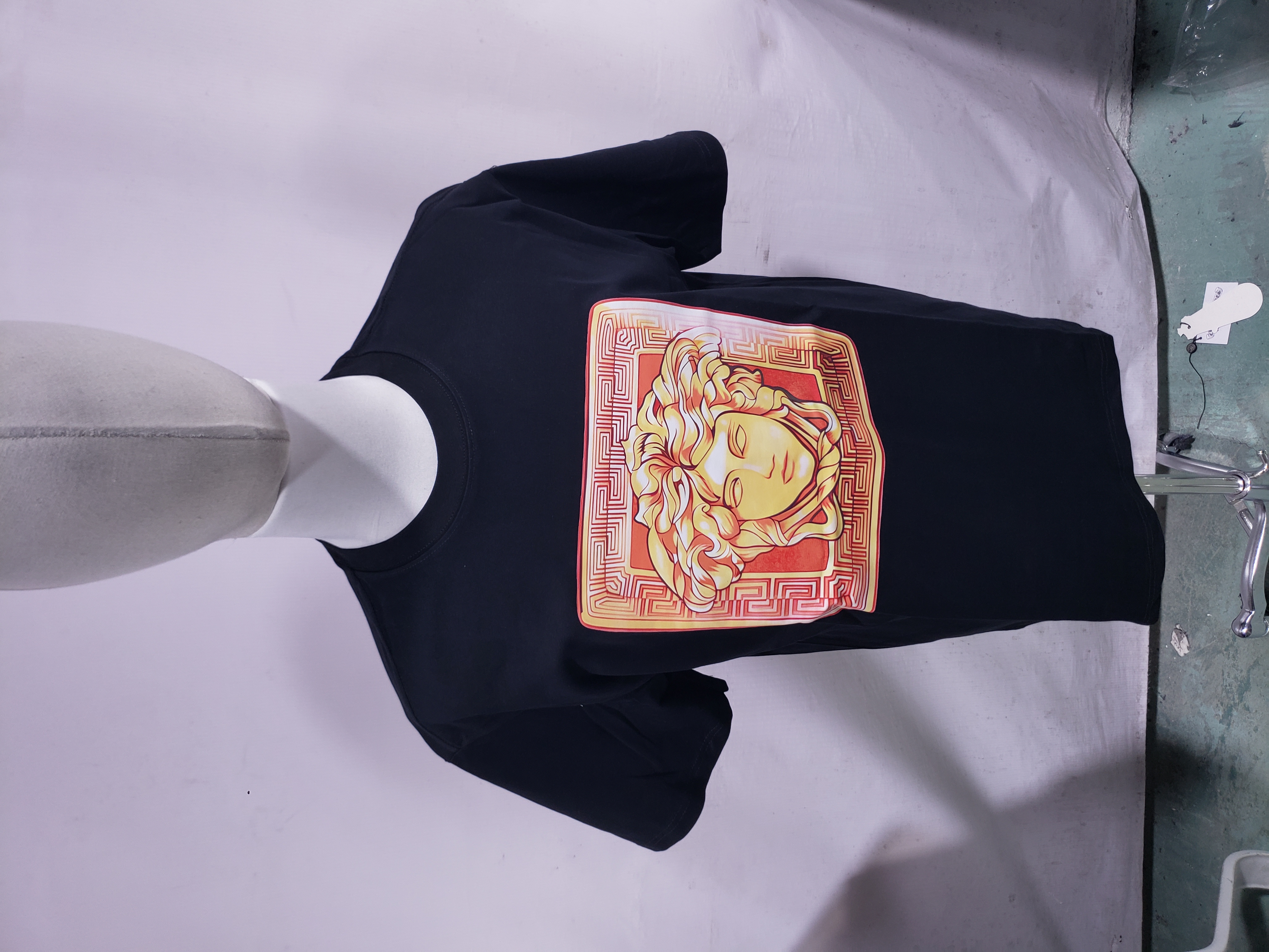 VERSACE Checkered Medusa Avatar T-shirt review StockxKicks 01