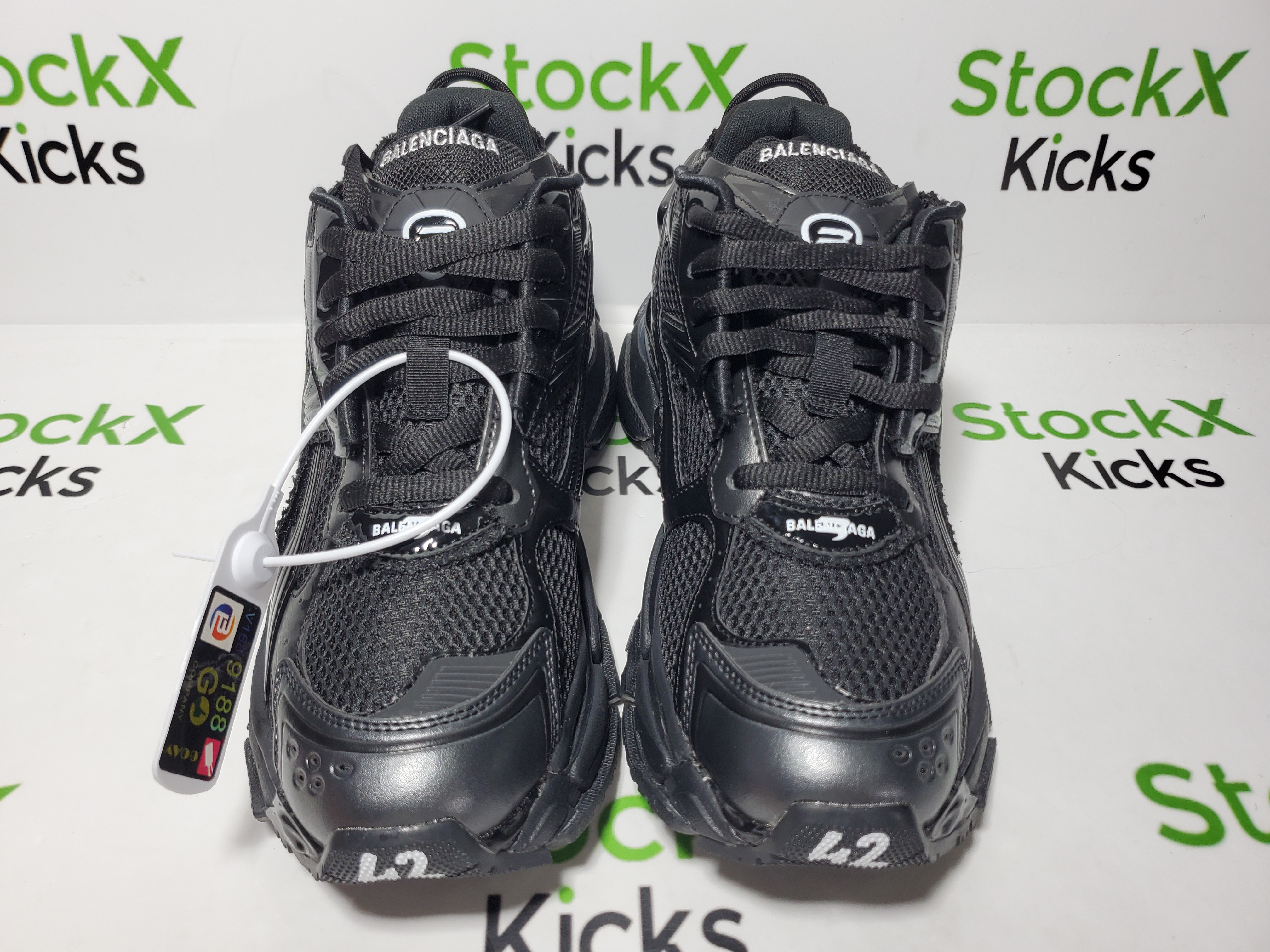 【TOP PK Batch】Balenciaga Runner Black and Red LED 853225 WRNLD 1000 review Karim Babics 01