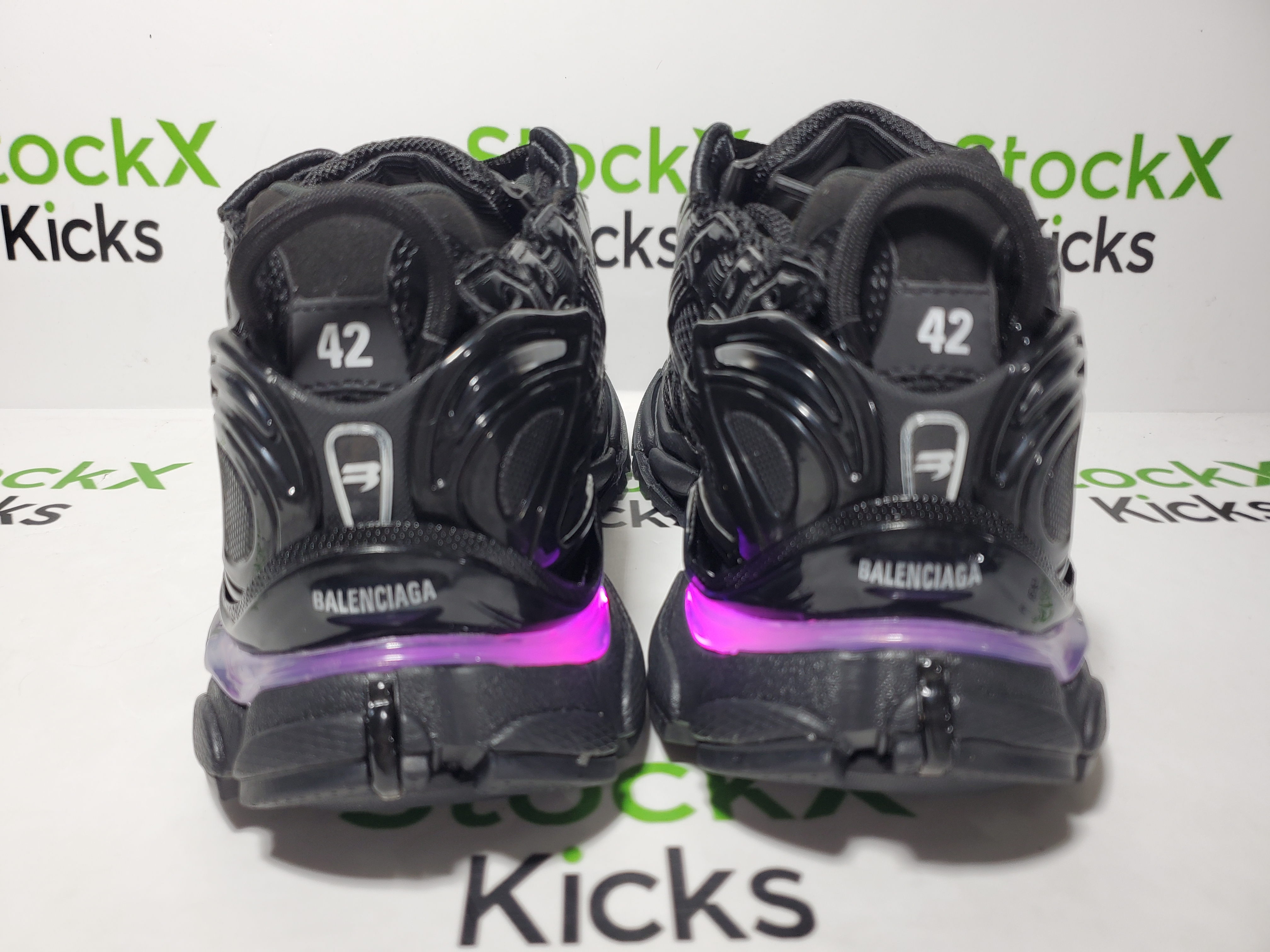 【TOP PK Batch】Balenciaga Runner Black and Red LED 853225 WRNLD 1000 review Karim Babics 02