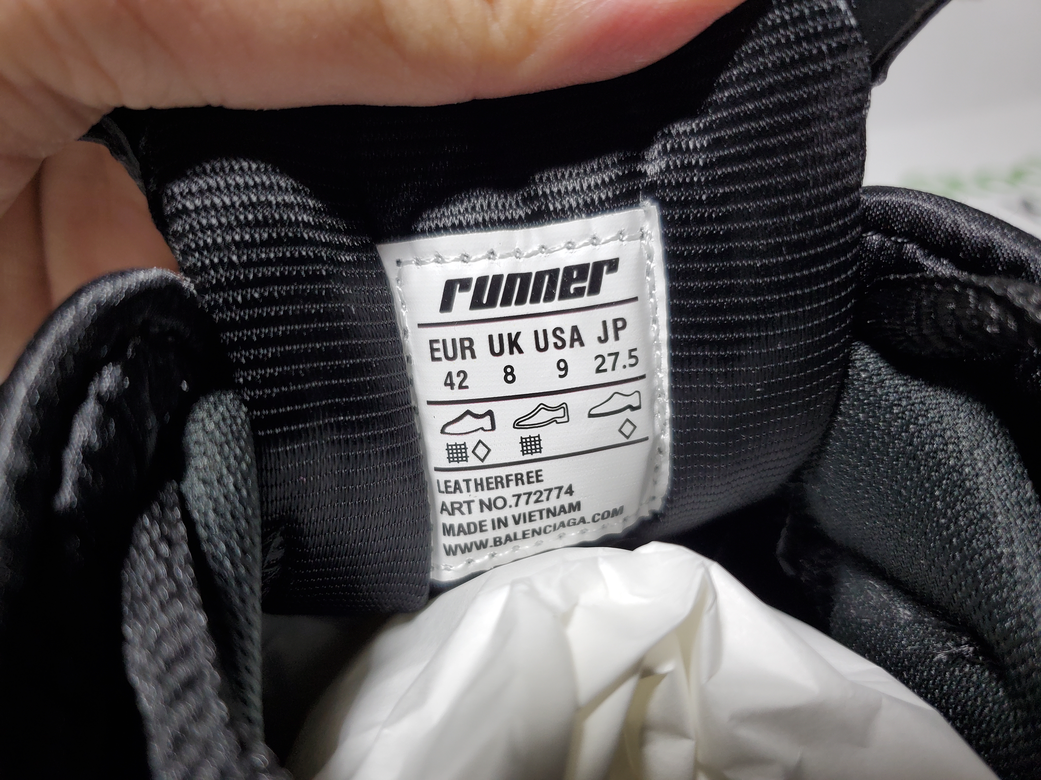 【TOP PK Batch】Balenciaga Runner Black and Red LED 853225 WRNLD 1000 review Karim Babics 03