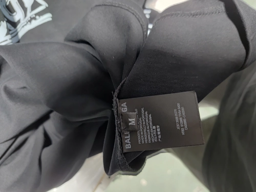 Balenciaga T-Shirt KT2357 reviewed by