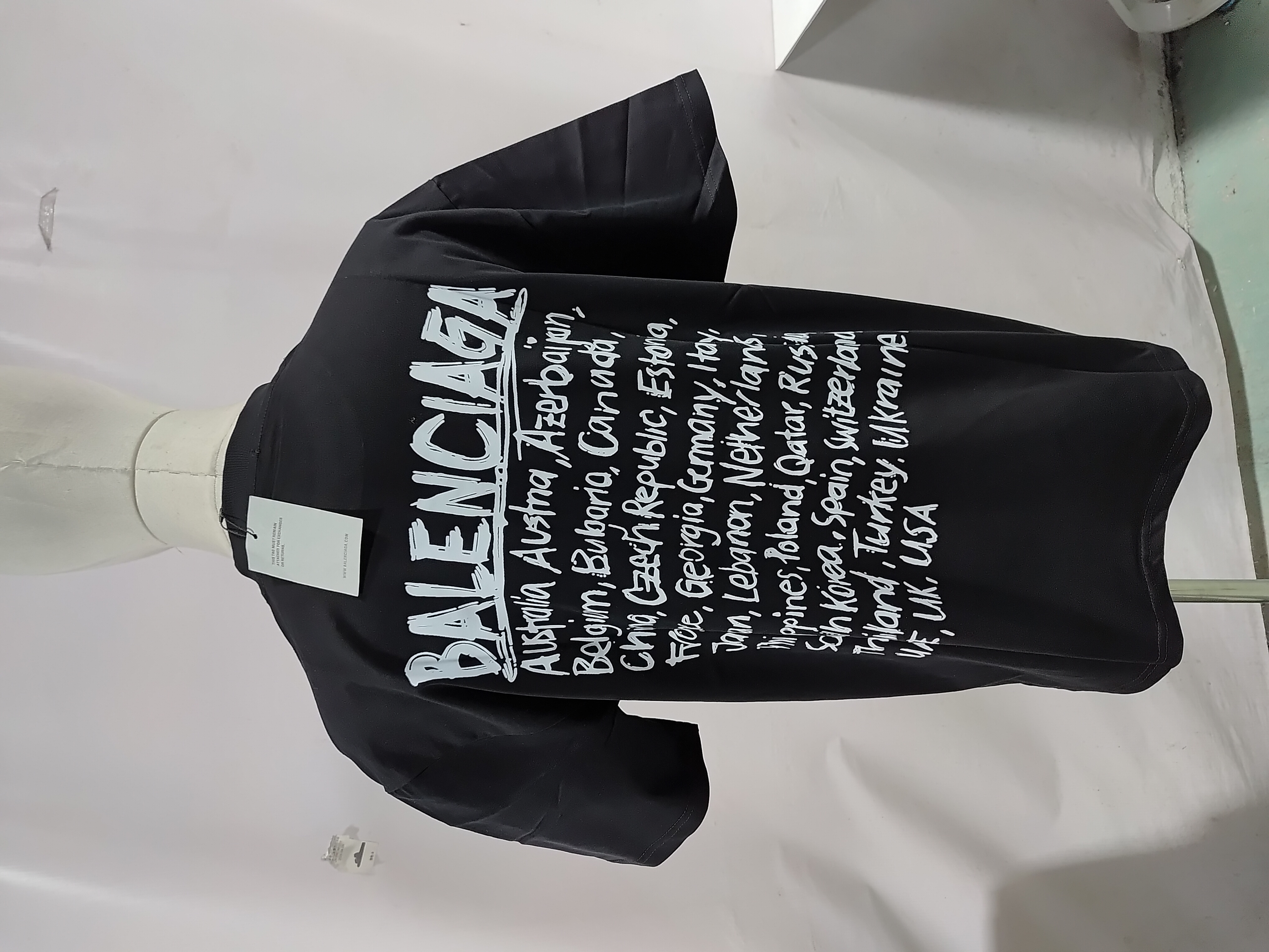 Balenciaga T-Shirt KT2357 review StockxKicks 01