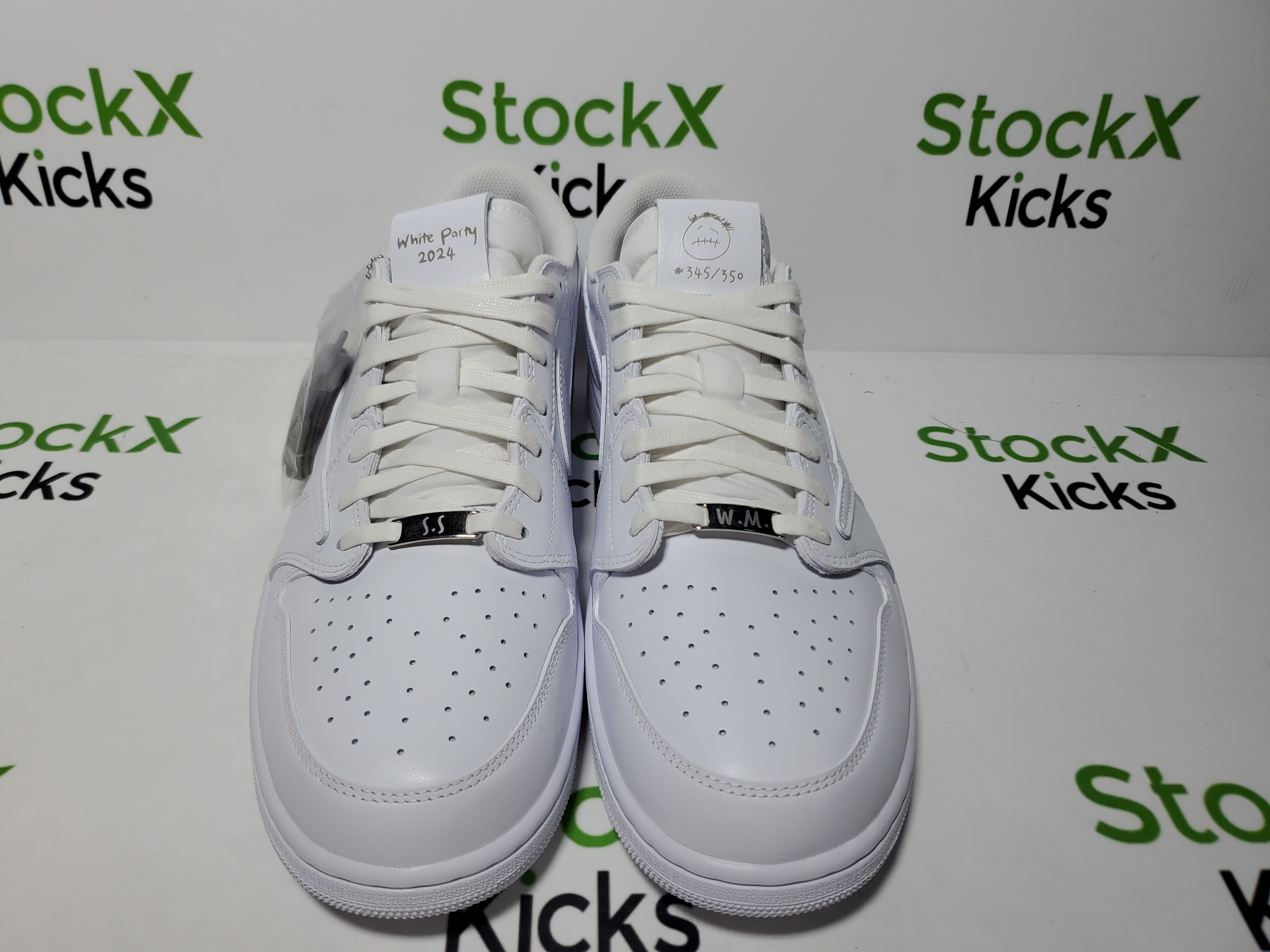 PK God Batch Air Jordan 1 Retro Low OG SP Travis Scott Michael Rubin White Party TD1228-111 review StockxKicks 05