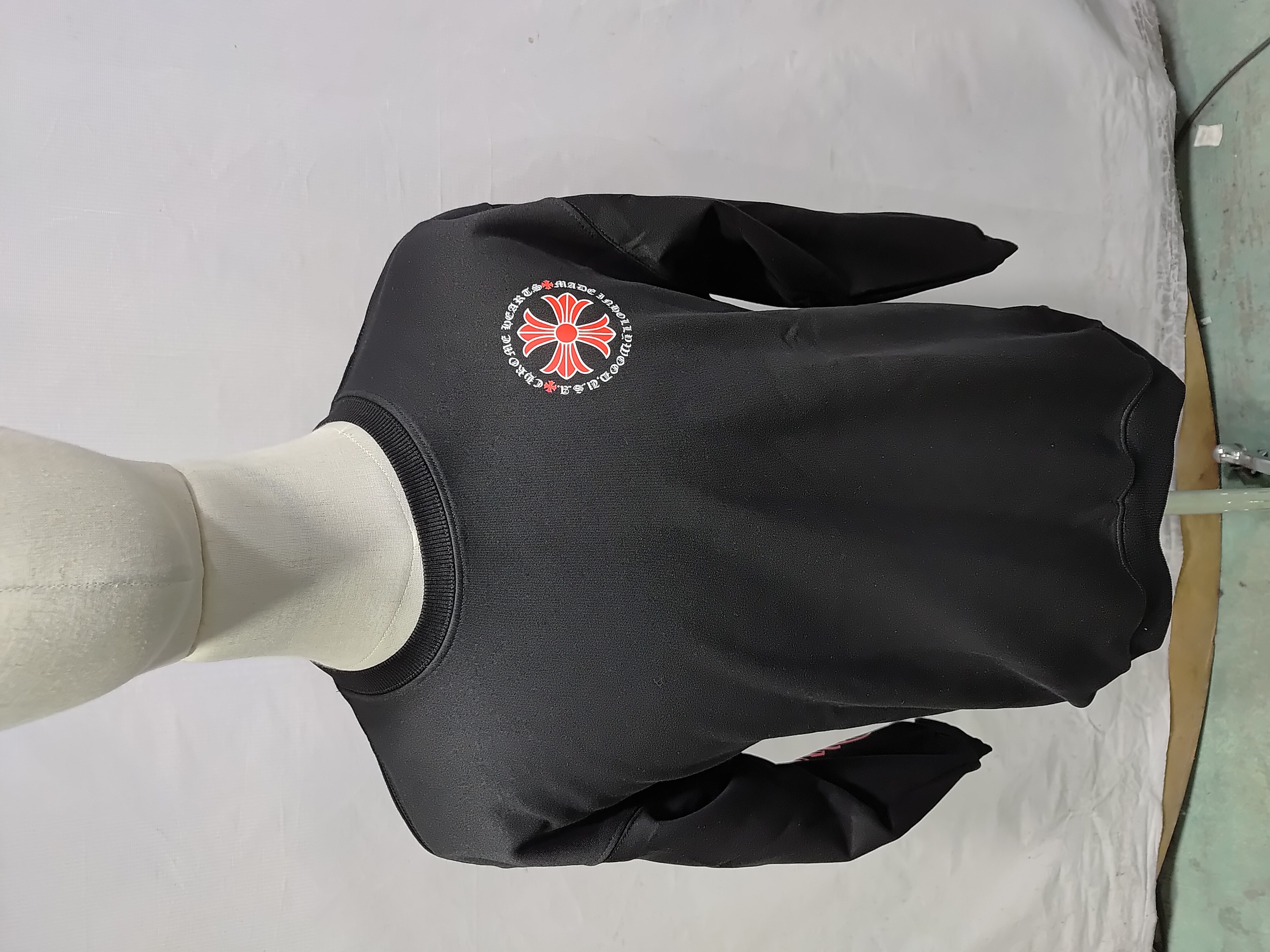 Chrome Hearts Made In Hollywood Plus Cross Long-Sleeve Sweatshirt 'Black/Red' KH260410 review StockxKicks 01