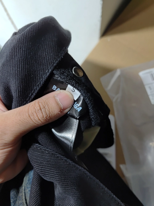 BALENCIAGA Cut-up Baggy Jeans Pants Blac/Blue 805094TRW918700 reviewed by