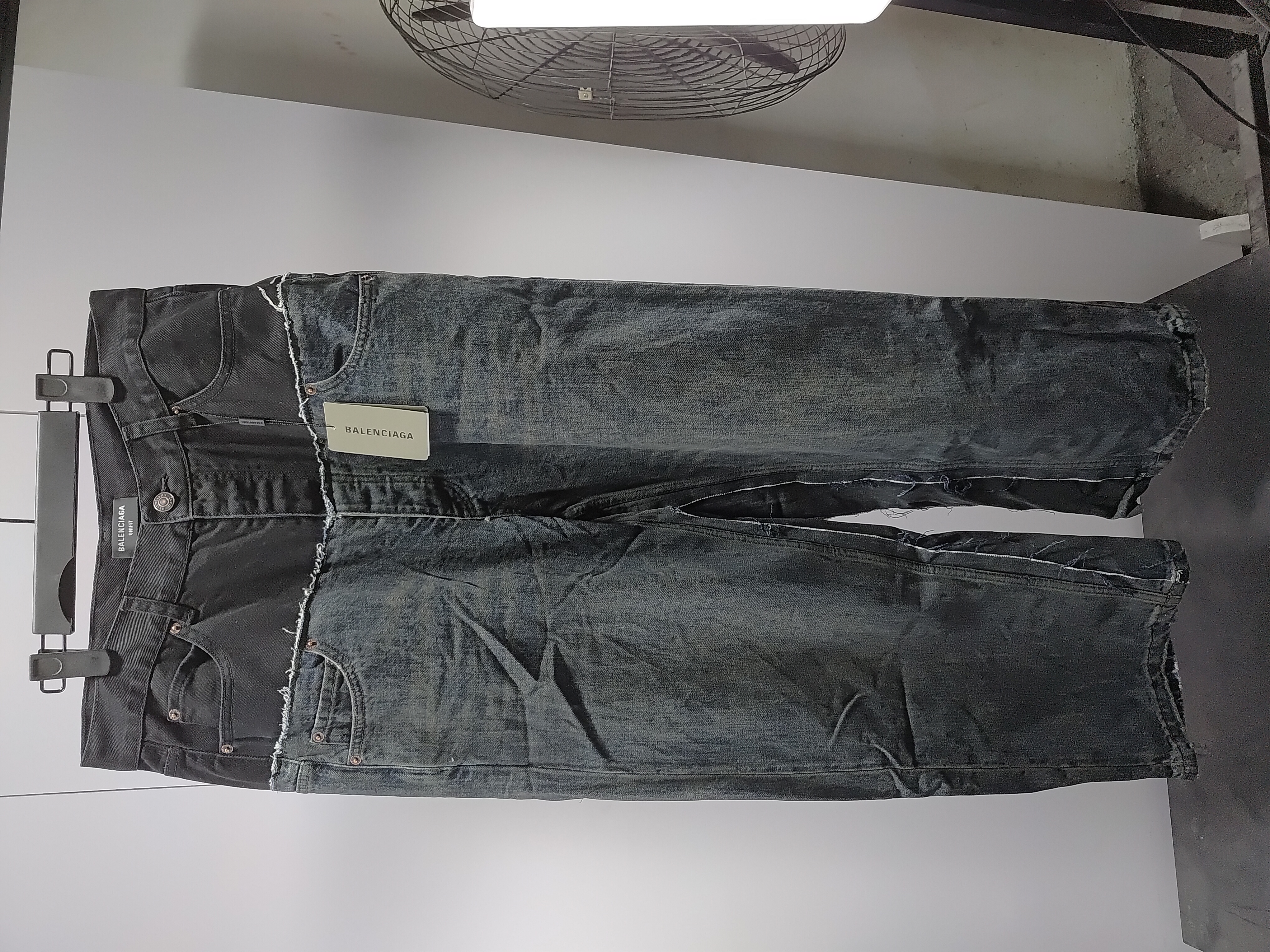 BALENCIAGA Cut-up Baggy Jeans Pants Blac/Blue 805094TRW918700 review StockxKicks 01
