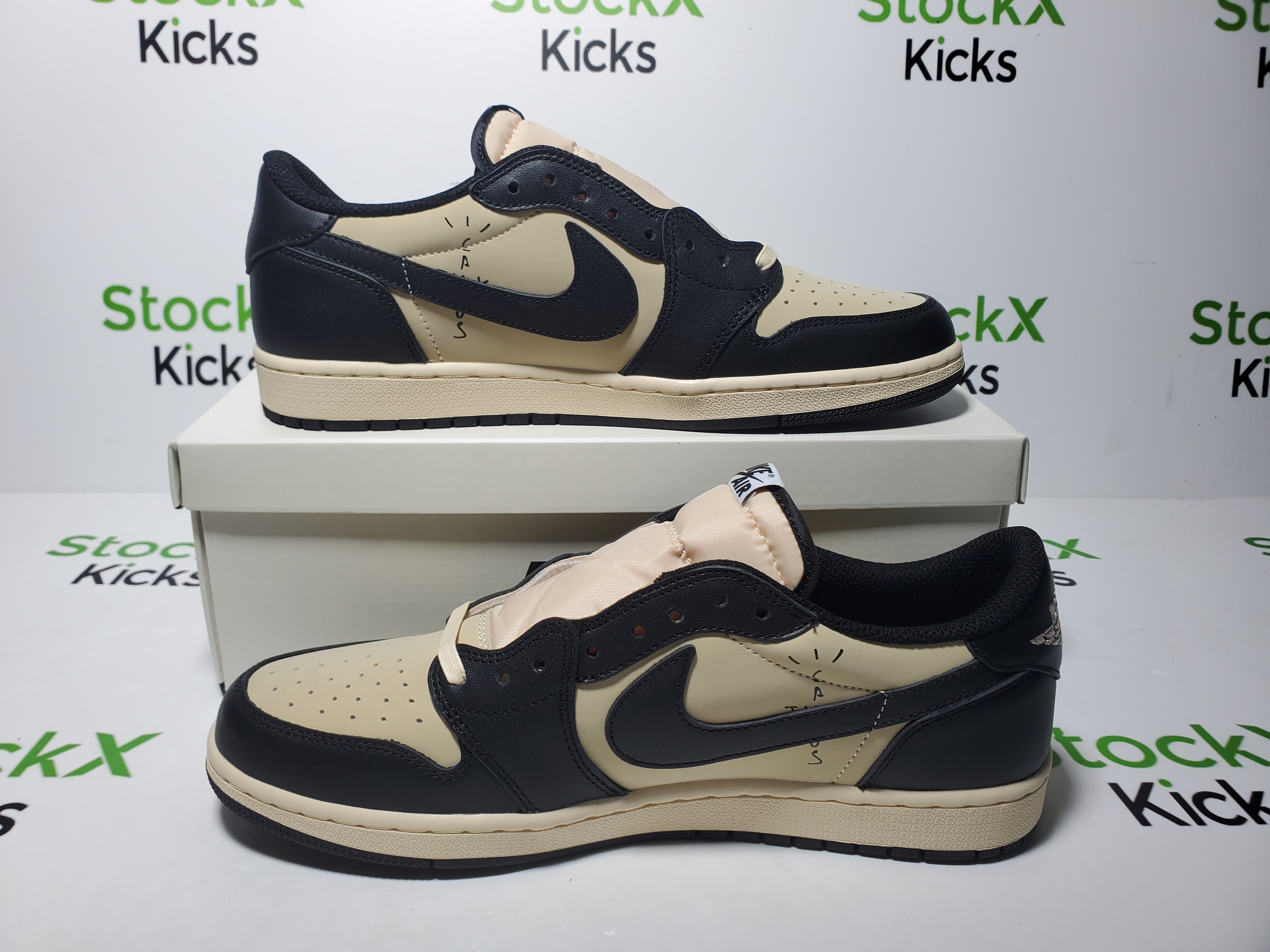 LJR Batch Travis Scott x Air Jordan 1 Retro Low OG SP 'Pale Vanilla' DM7866-201 review StockxKicks 06