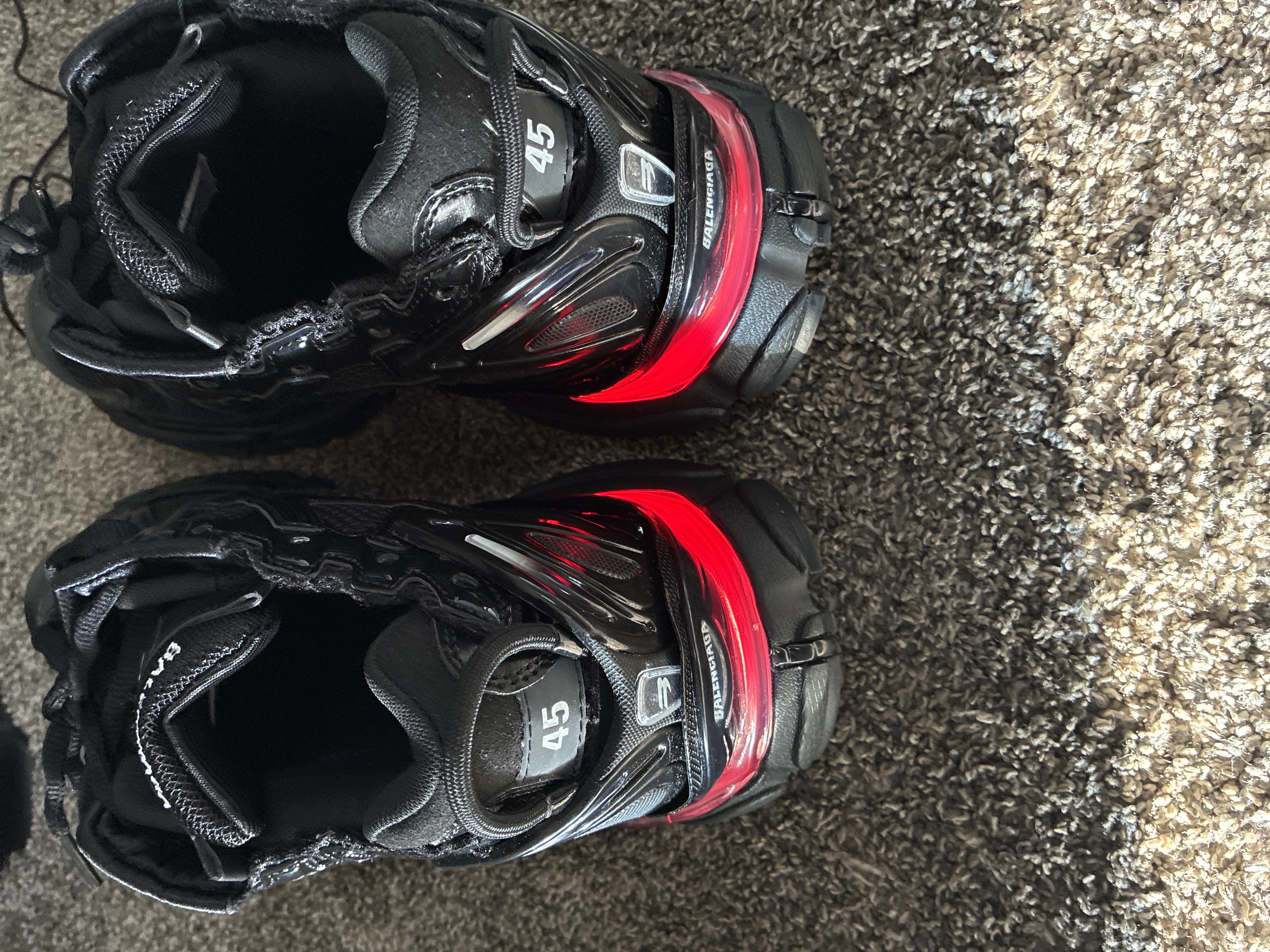 【TOP PK Batch】Balenciaga Runner Black and Red LED 853225 WRNLD 1000 review Erishon Burks 01
