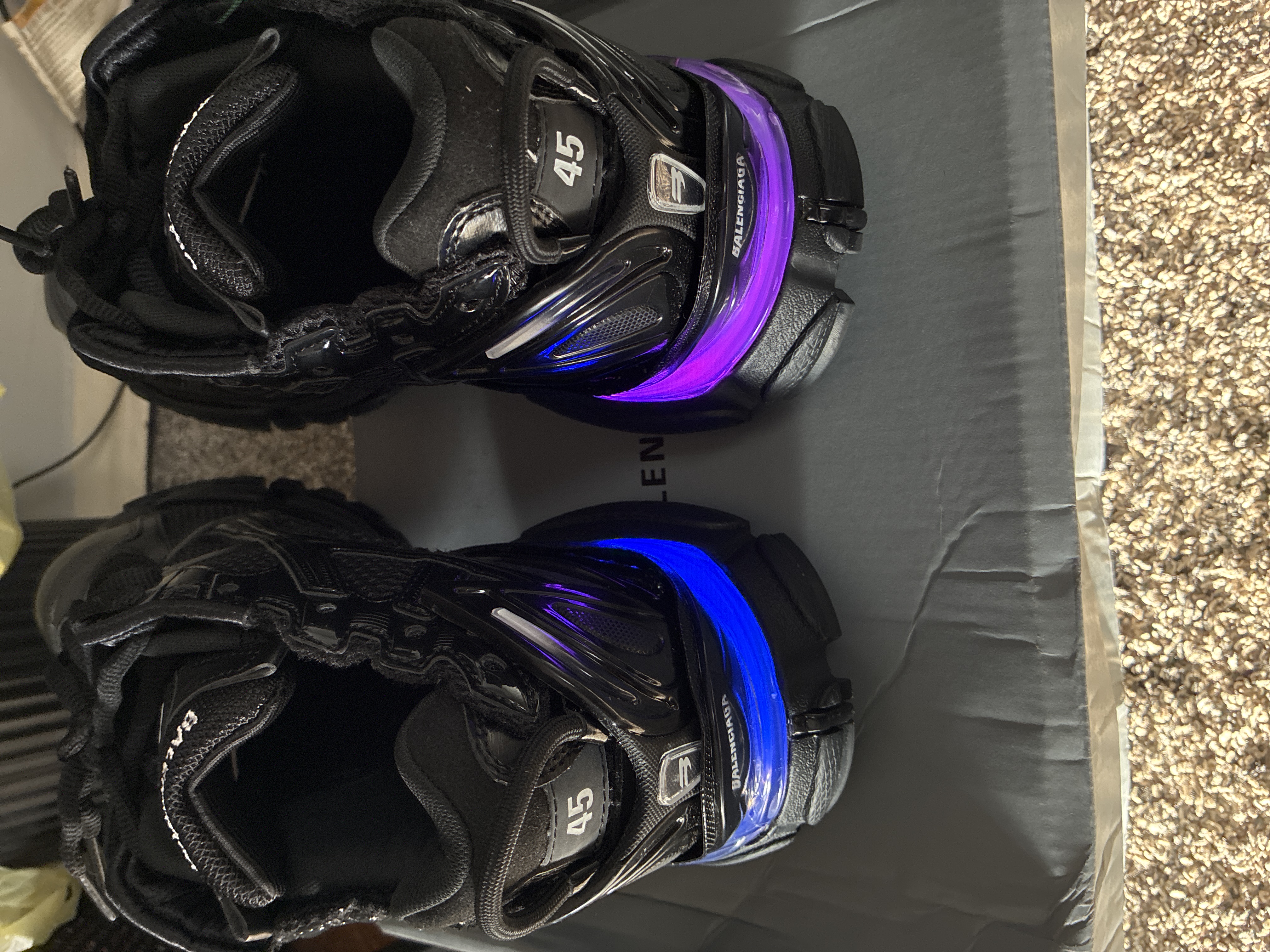 【TOP PK Batch】Balenciaga Runner Black and Red LED 853225 WRNLD 1000 review Erishon Burks 05