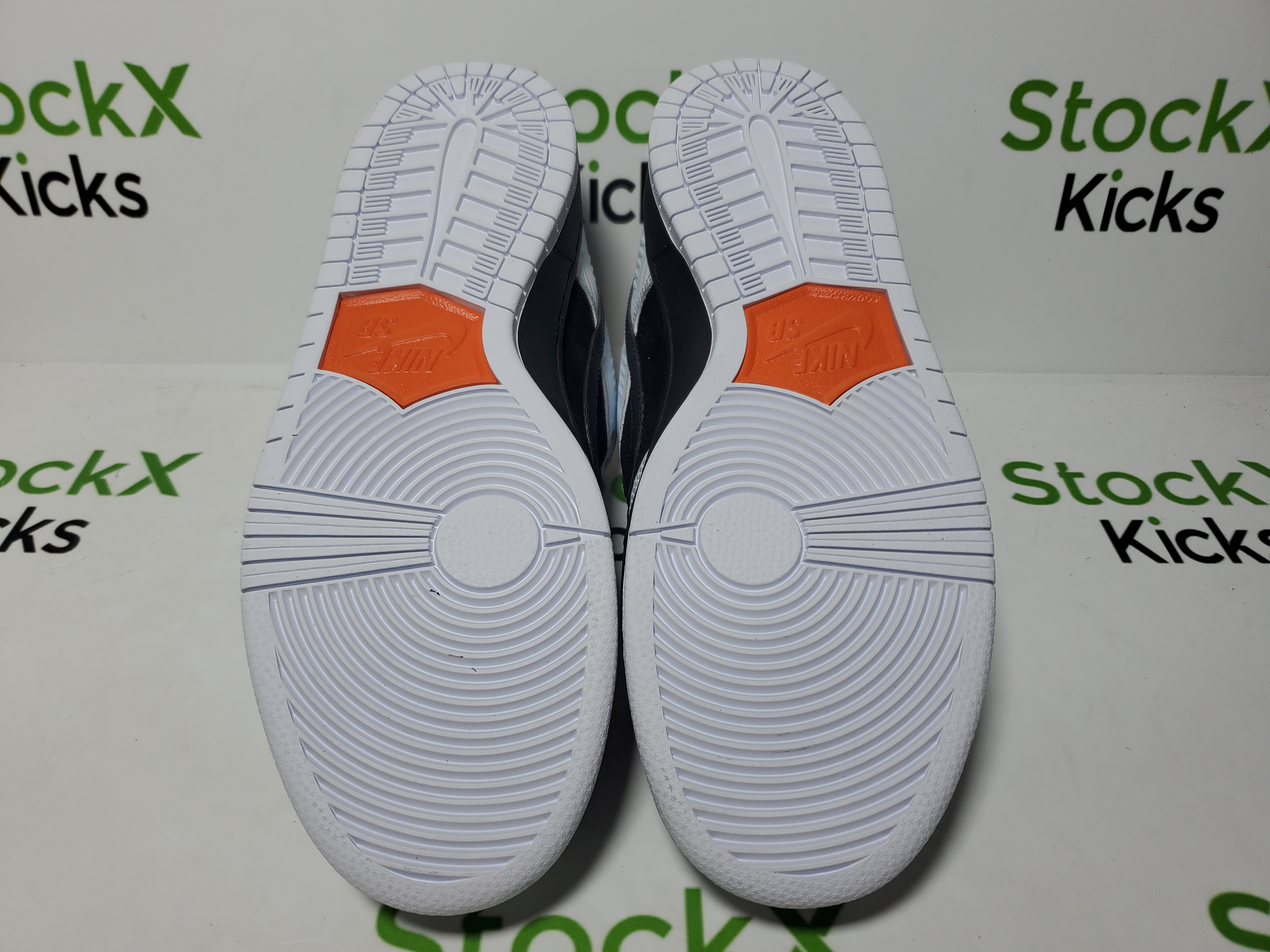 PK God Batch TIGHTBOOTH x Nike SB Dunk Low Panda Co Branding FD2629-100 review StockxKicks 04