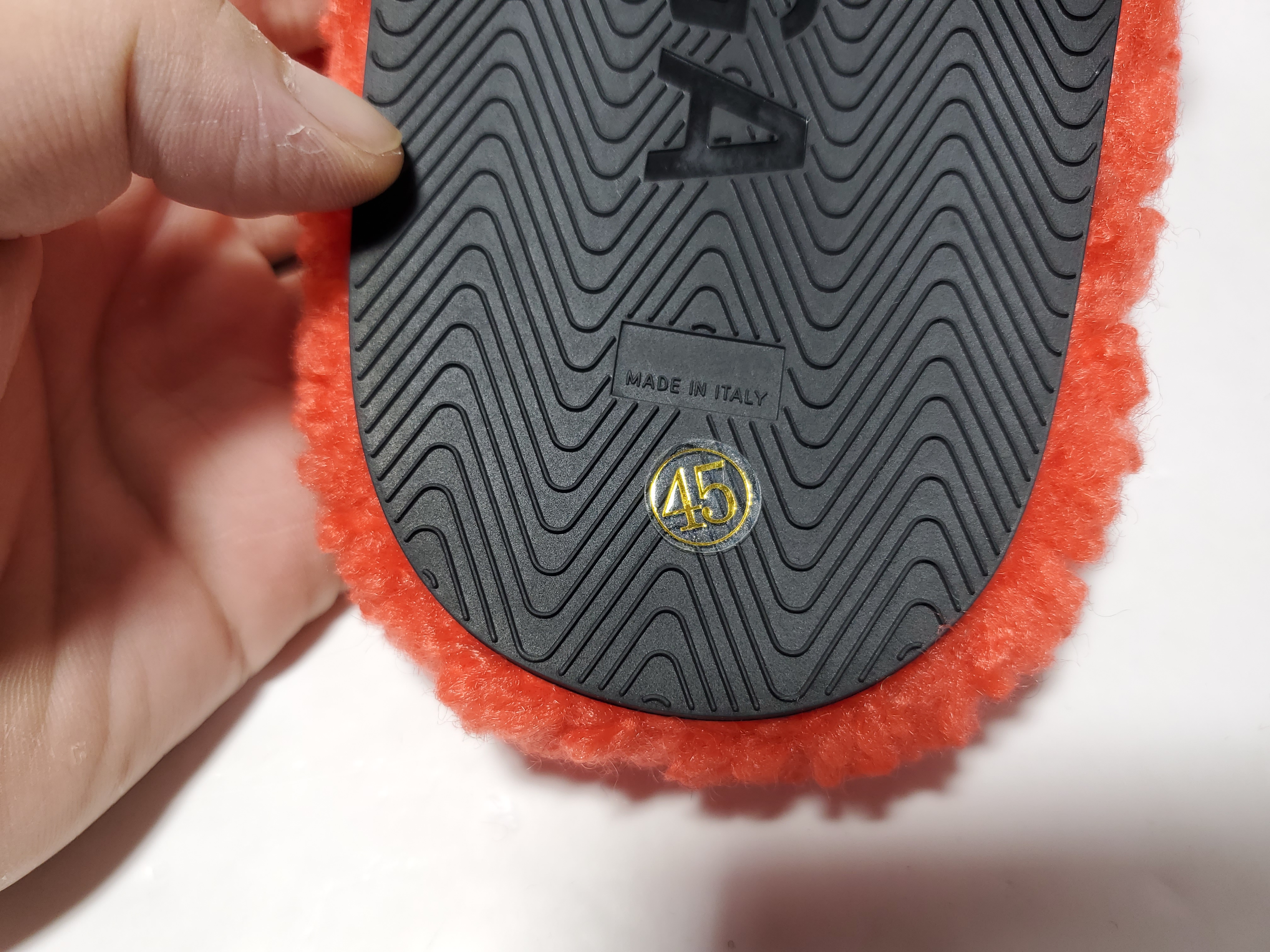 Balenciaga Furry Slide Red CK 654261W2DO16596 review StockxKicks 03