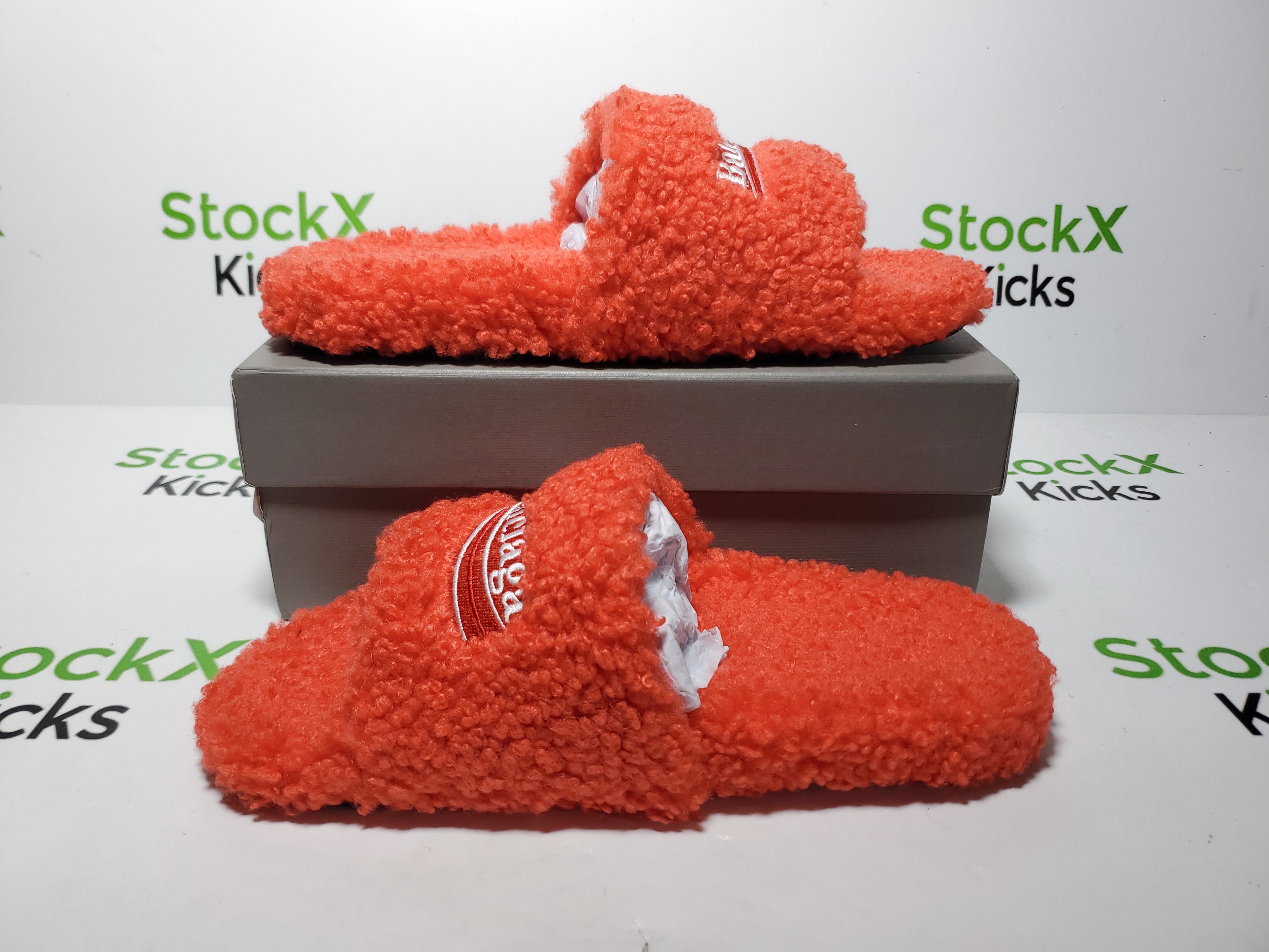 Balenciaga Furry Slide Red CK 654261W2DO16596 review StockxKicks 06