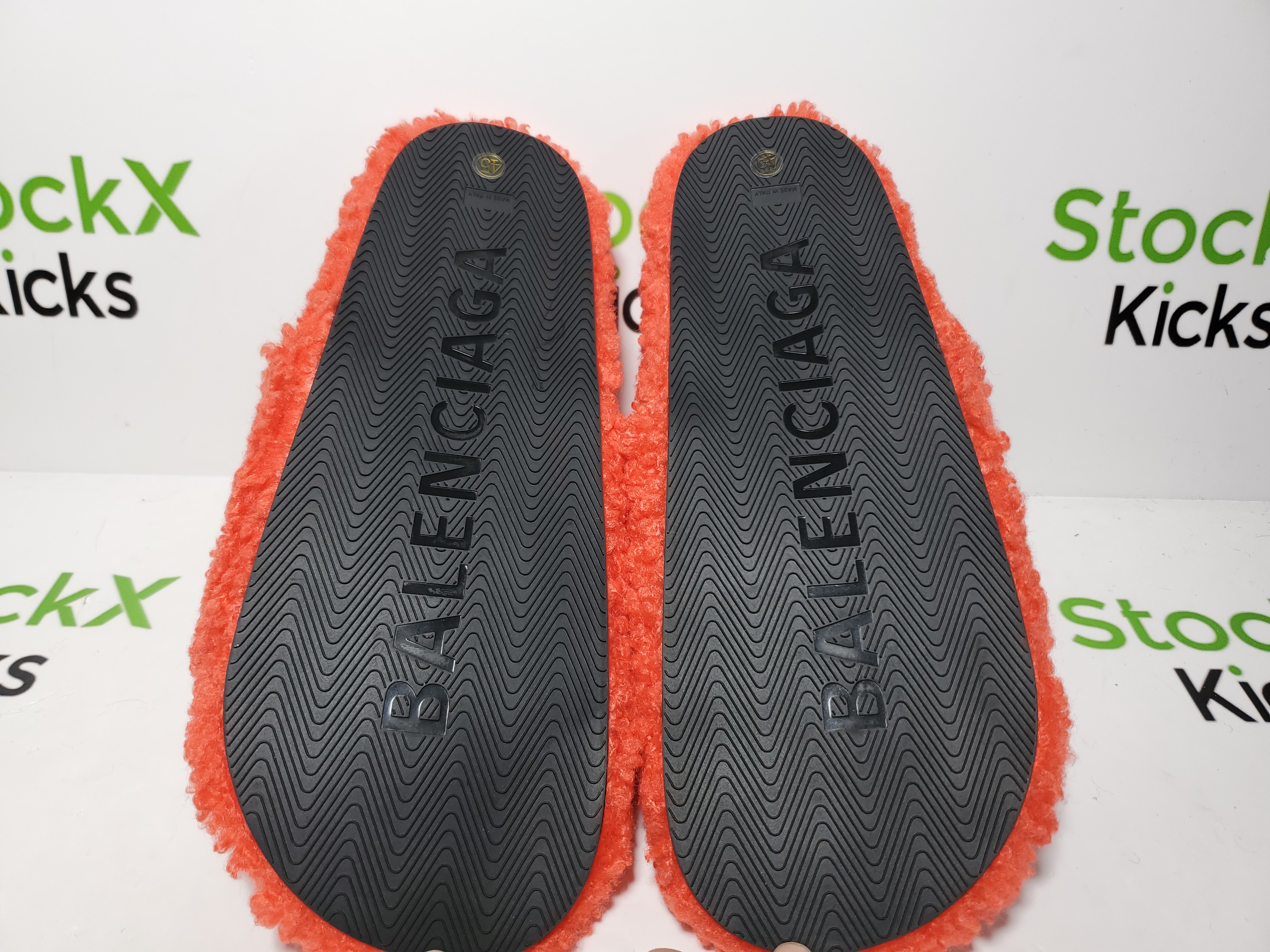 Balenciaga Furry Slide Red CK 654261W2DO16596 review StockxKicks 04