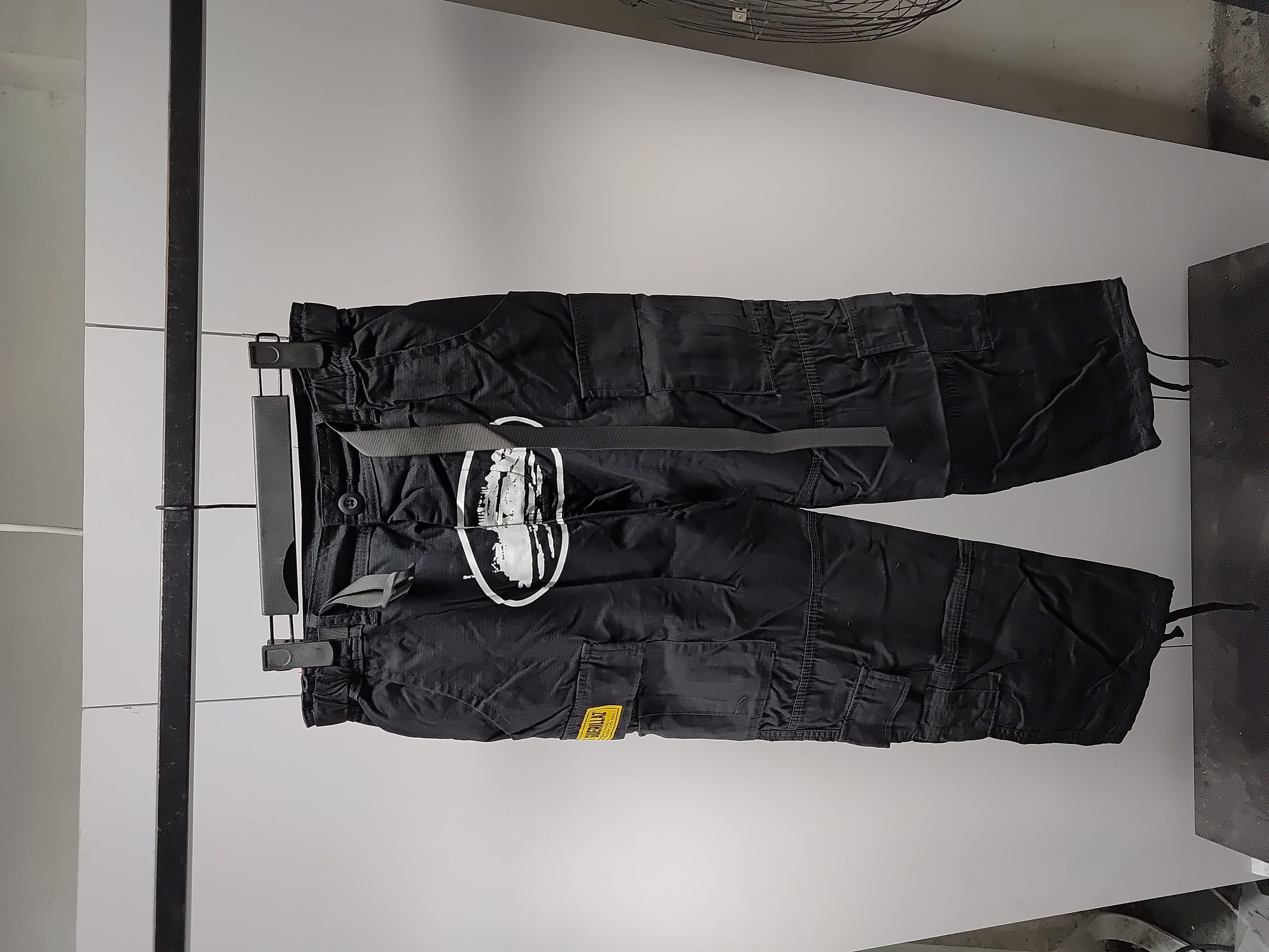 Corteiz 4 Starz Special Edition Guerillaz Cargos Black/White Casual Pants review StockxKicks 01