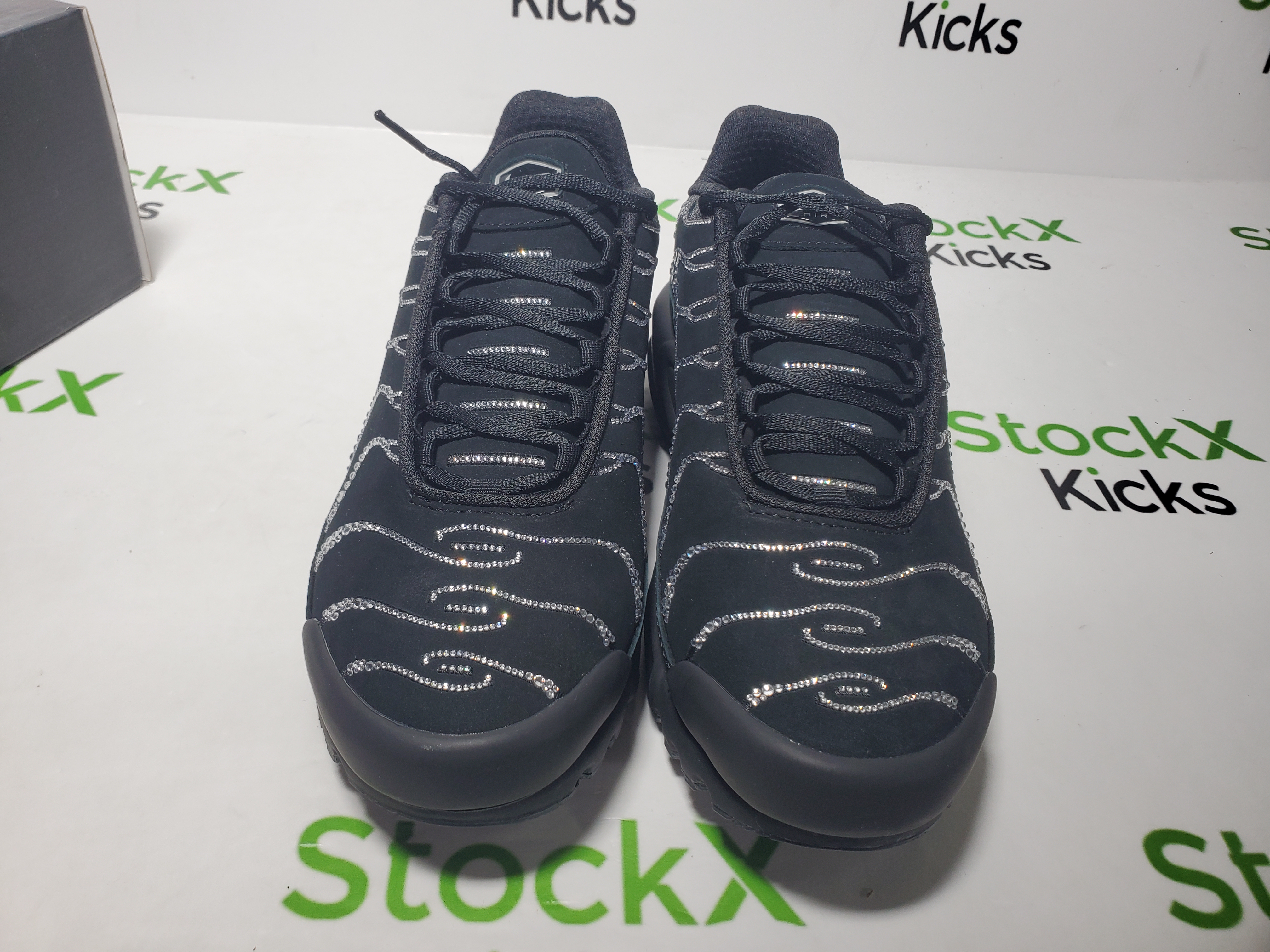 Nike Swarovski x Wmns Air Max Plus 'Moonlight' FZ4237--001 review StockxKicks 04