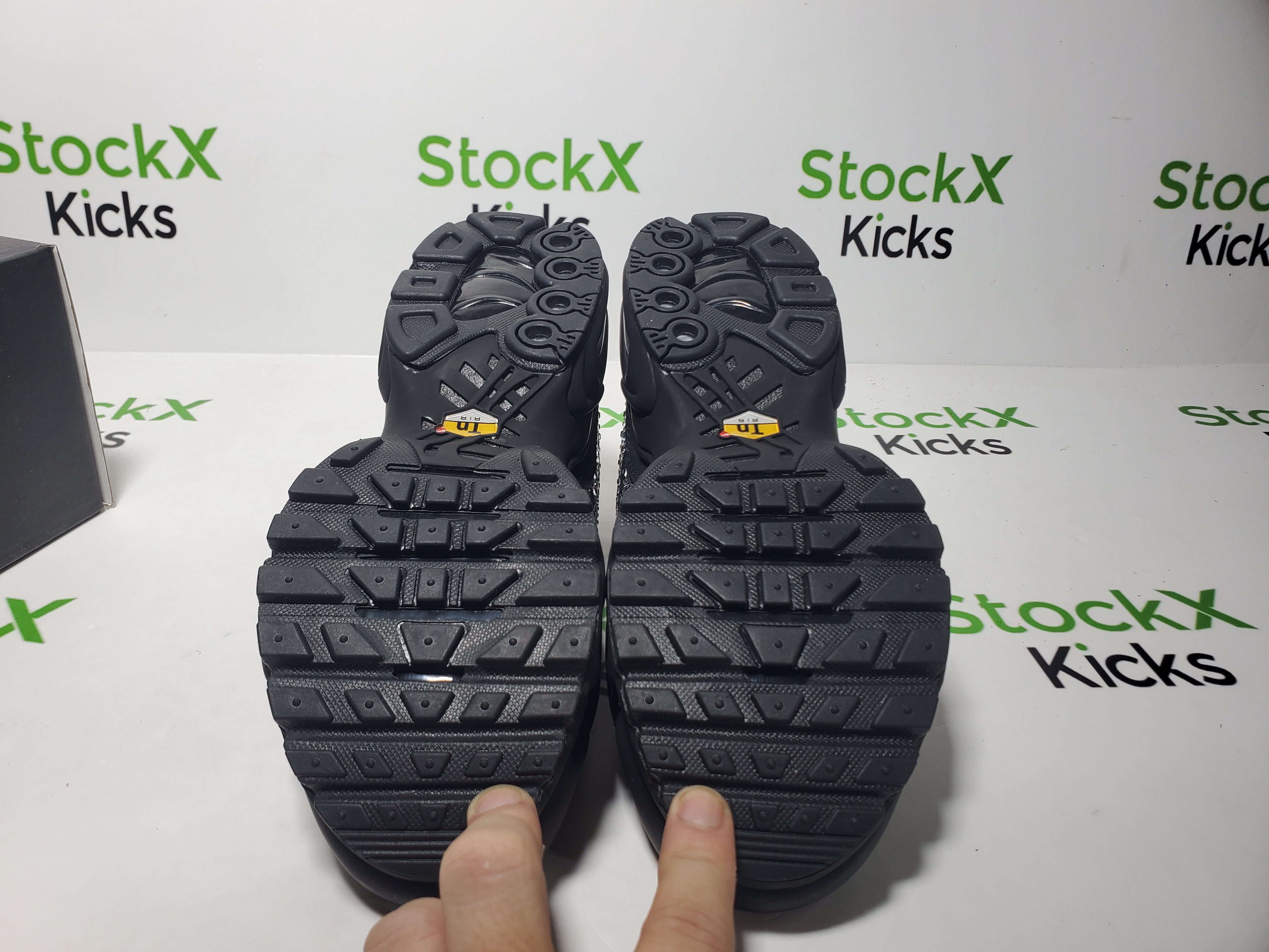 Nike Swarovski x Wmns Air Max Plus 'Moonlight' FZ4237--001 review StockxKicks 05