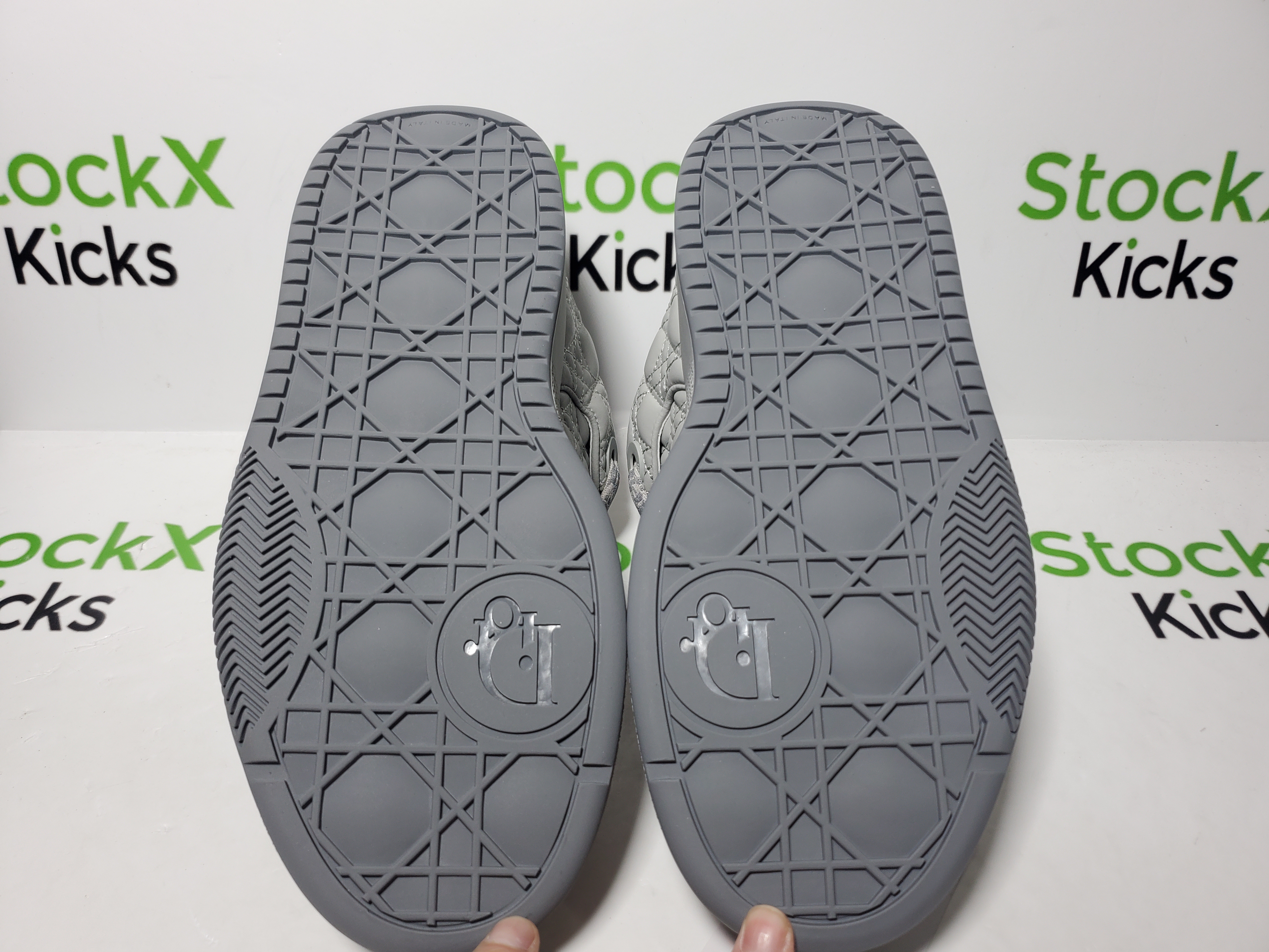 Dior B9S Skater ERL Kumo Cannage Satin 'Grey' 02 review StockxKicks 04