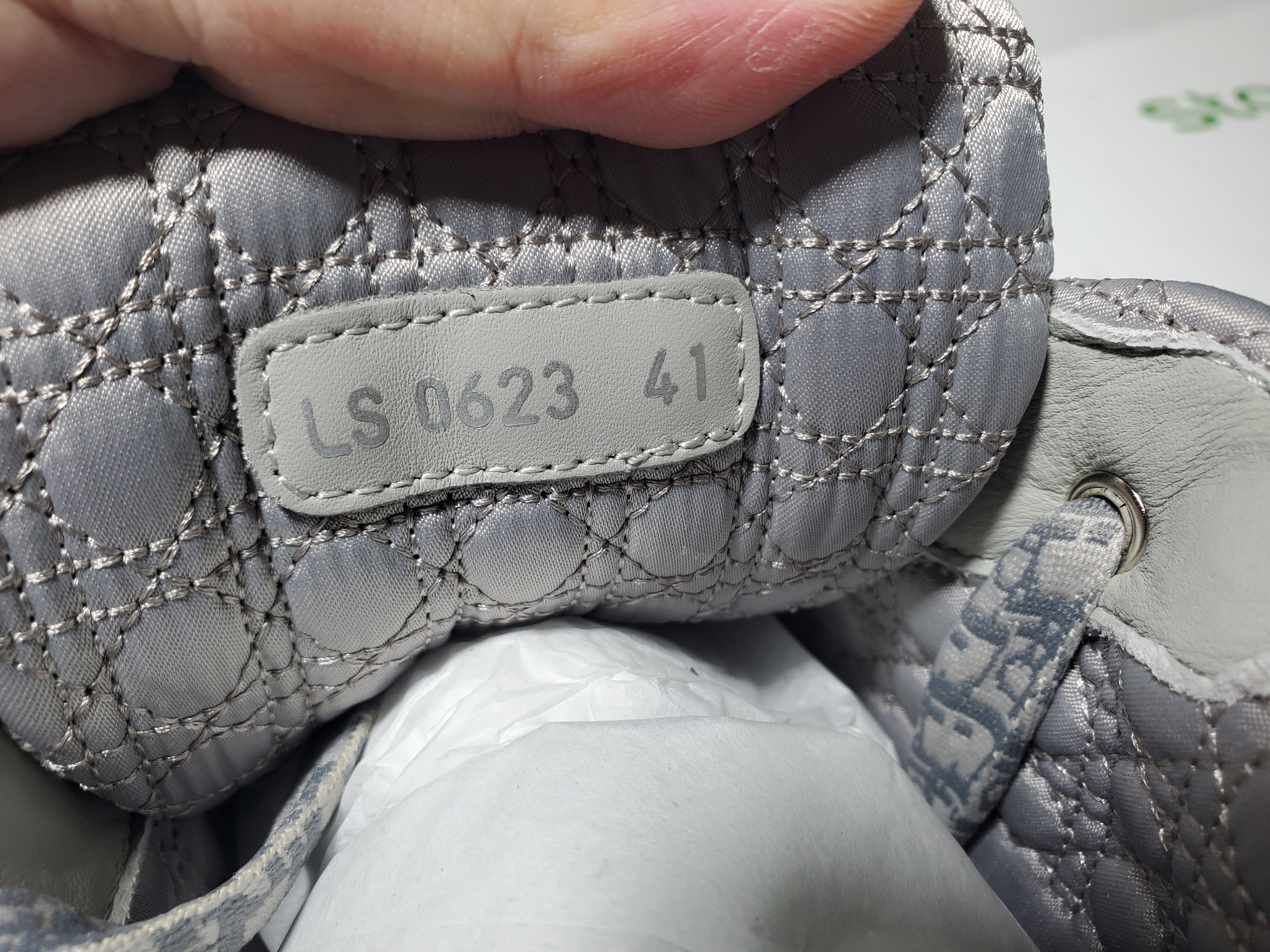 Dior B9S Skater ERL Kumo Cannage Satin 'Grey' 02 review StockxKicks 03