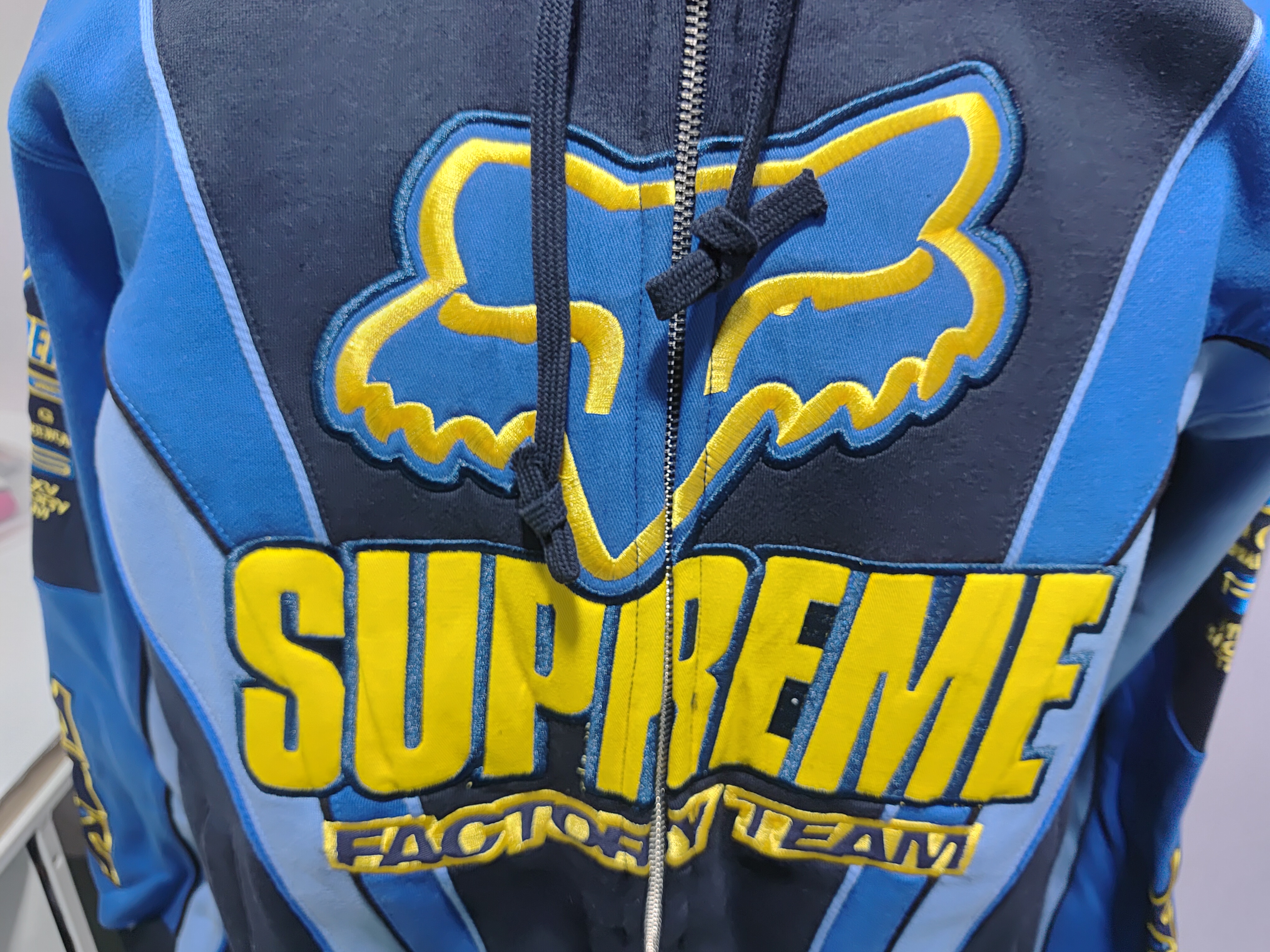 Supreme Fox Racing Zip Up Hooded Sweatshirt review StockxKicks 02