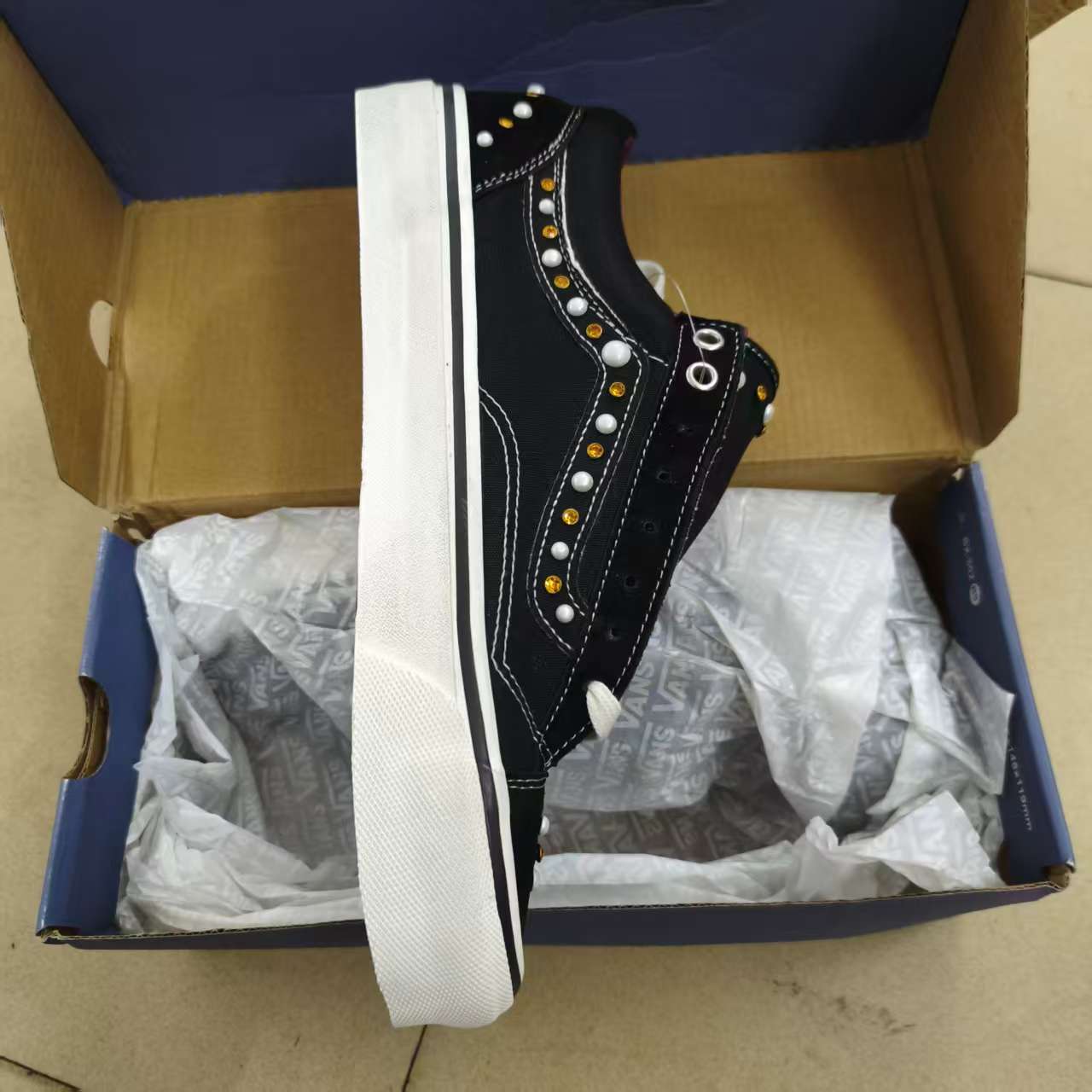 Vans OTW Old Skool 36 'Pearlized Pack Black' review stockxkicks 02